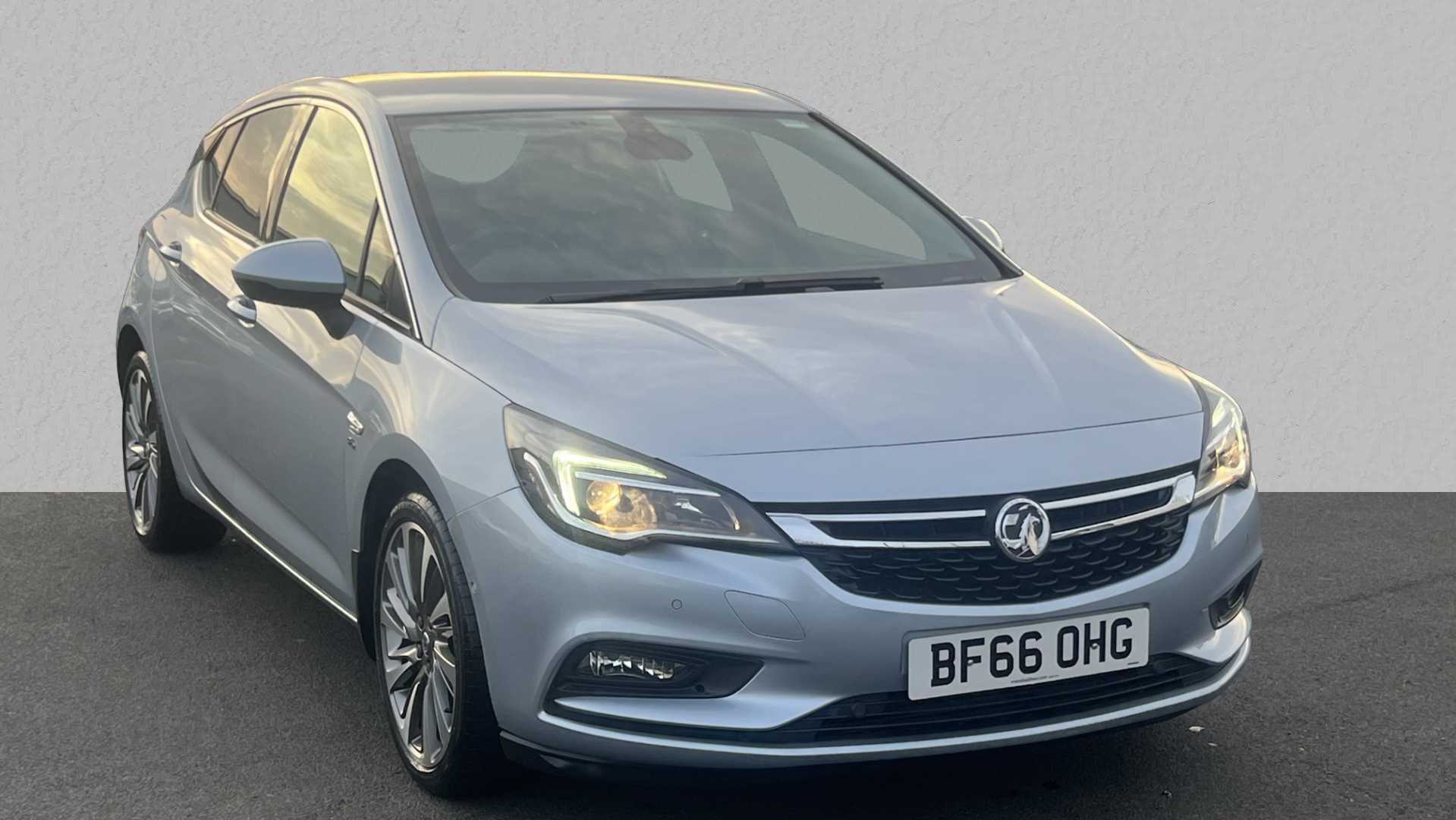 Main listing image - Vauxhall Astra