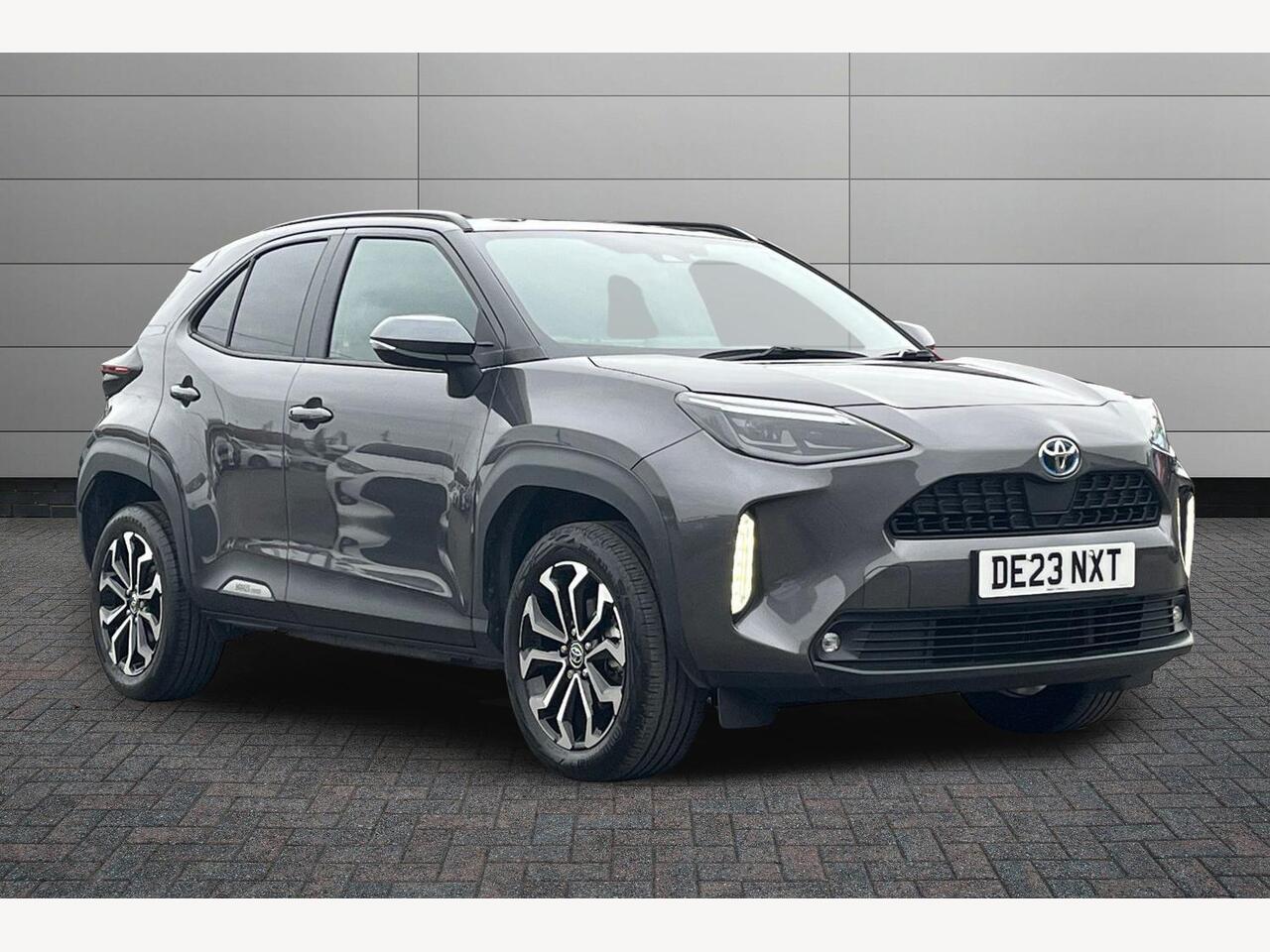 Main listing image - Toyota Yaris Cross