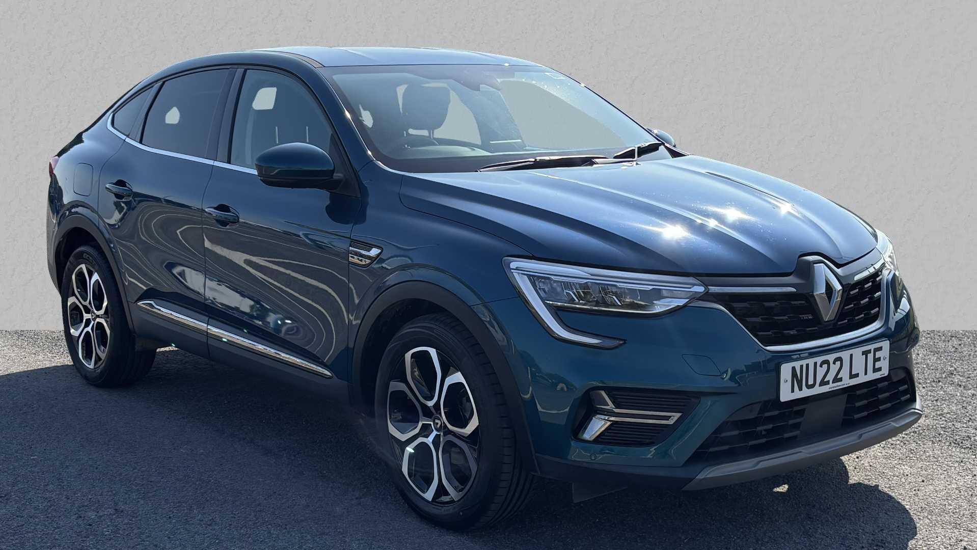 Main listing image - Renault Arkana