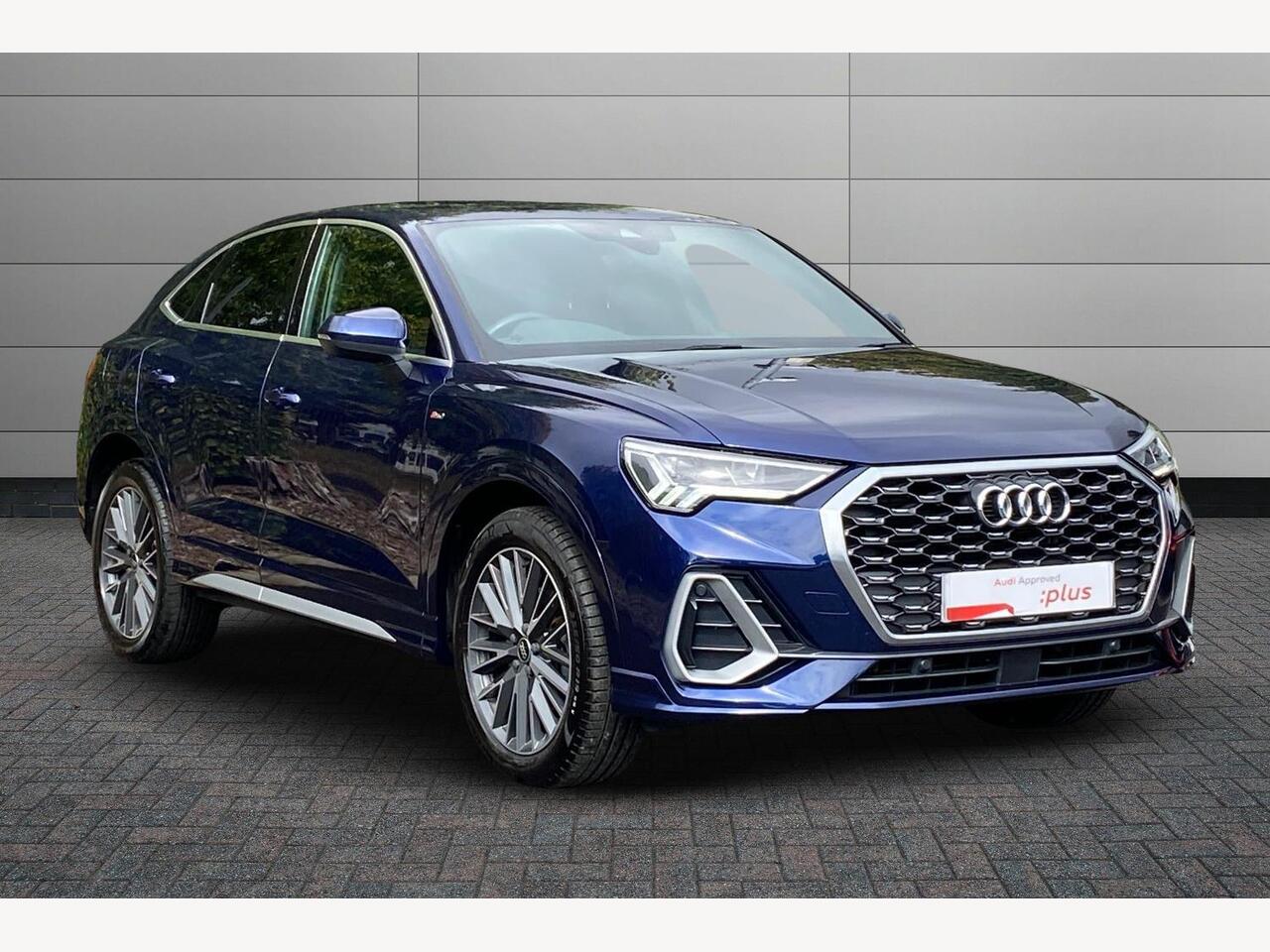 Main listing image - Audi Q3