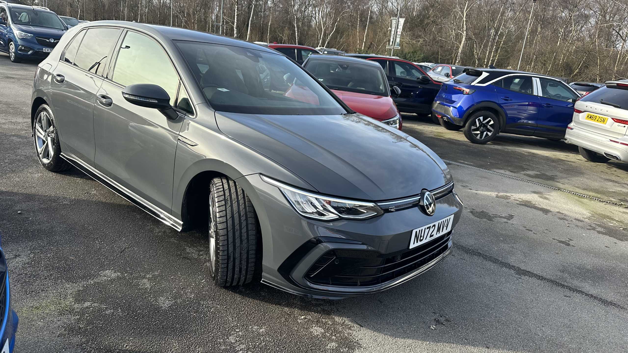 Main listing image - Volkswagen Golf