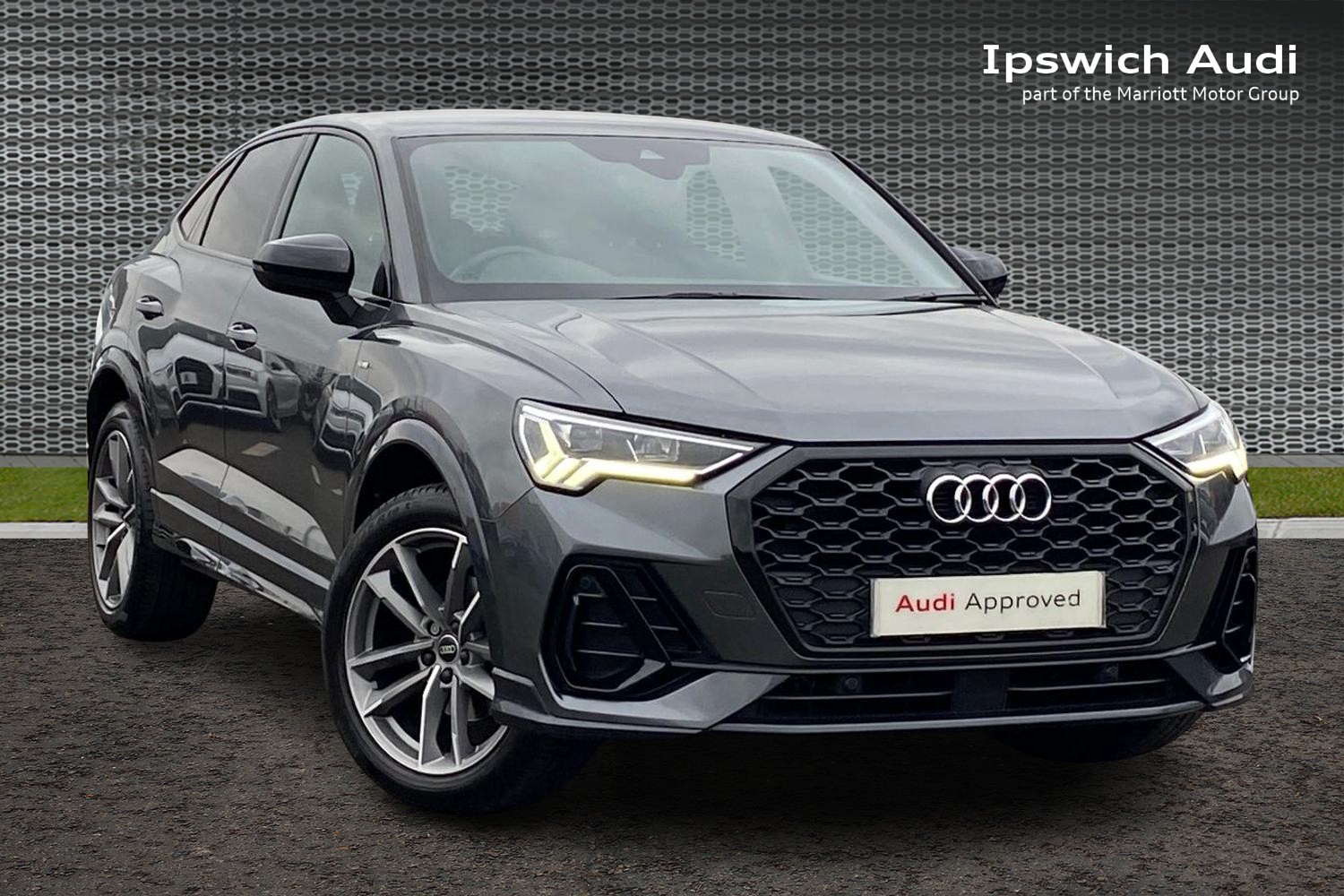 Main listing image - Audi Q3