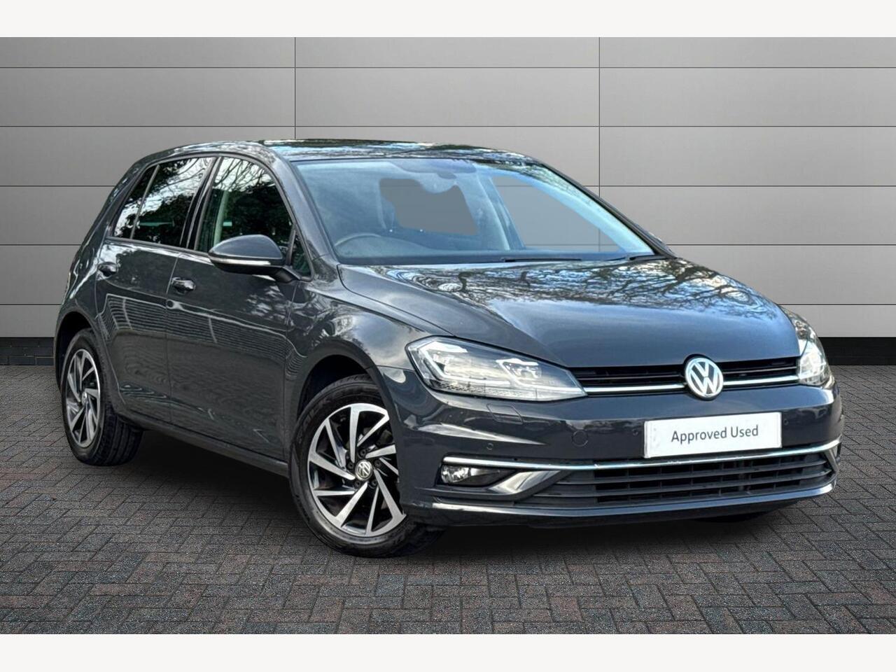 Main listing image - Volkswagen Golf