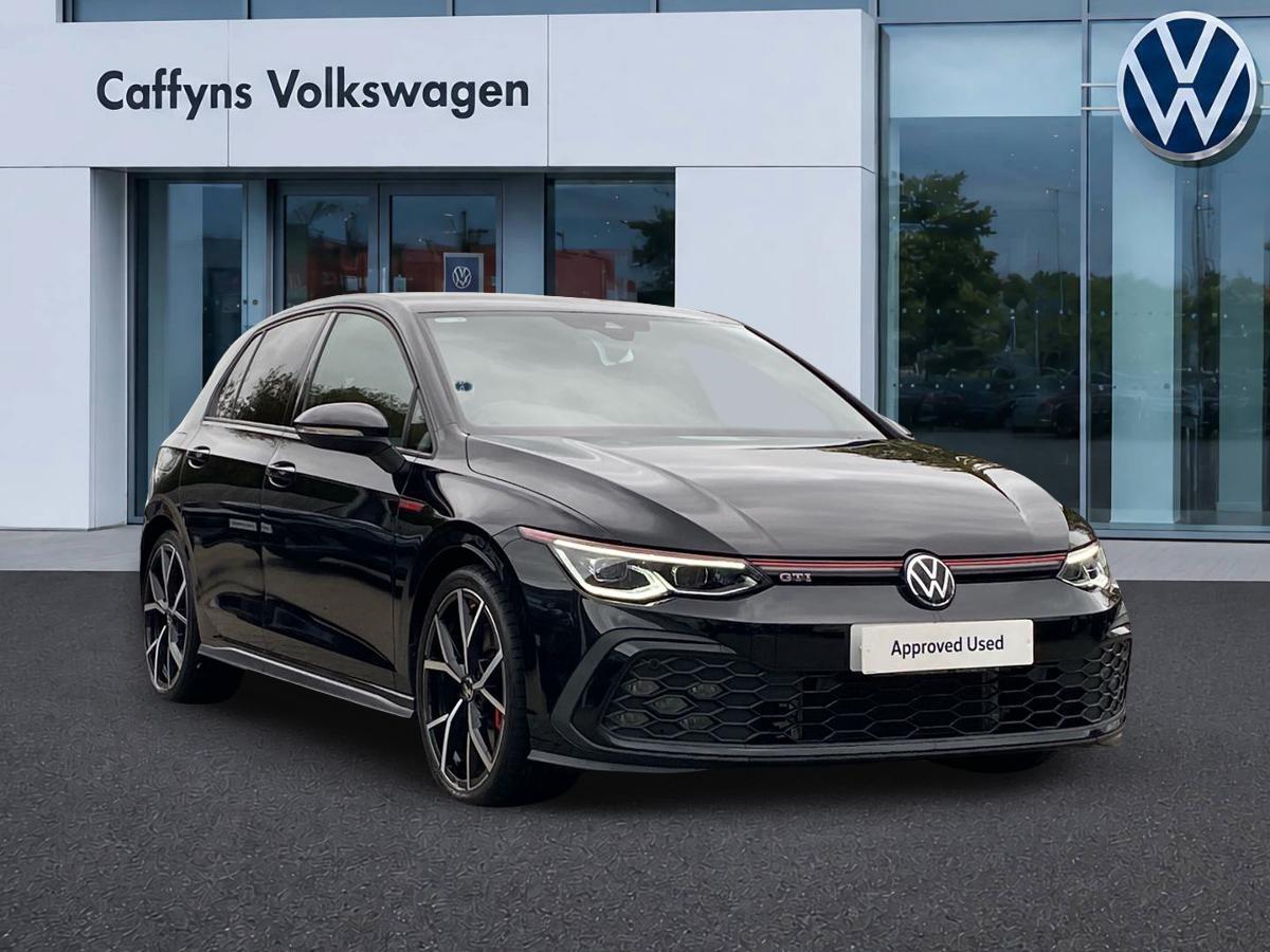 Main listing image - Volkswagen Golf