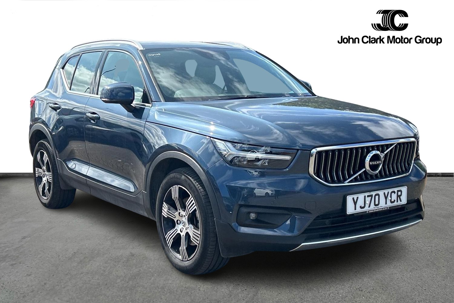 Main listing image - Volvo XC40