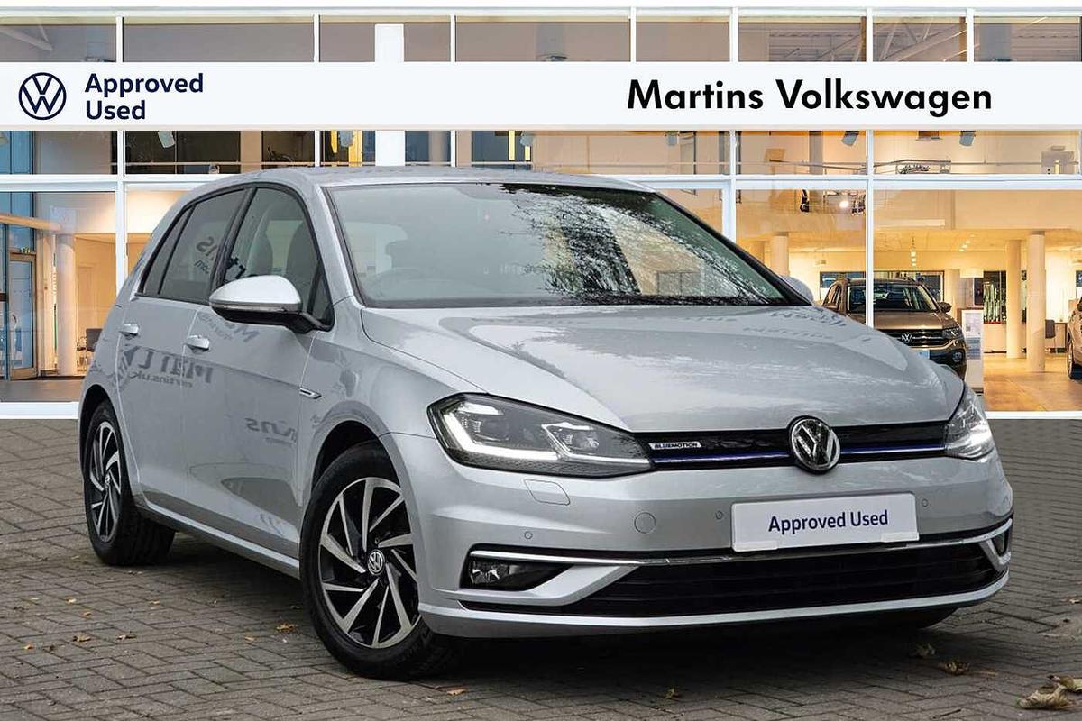 Main listing image - Volkswagen Golf