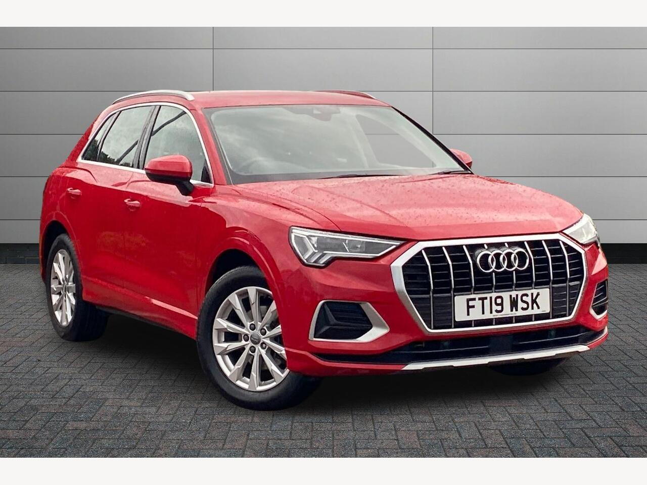 Main listing image - Audi Q3