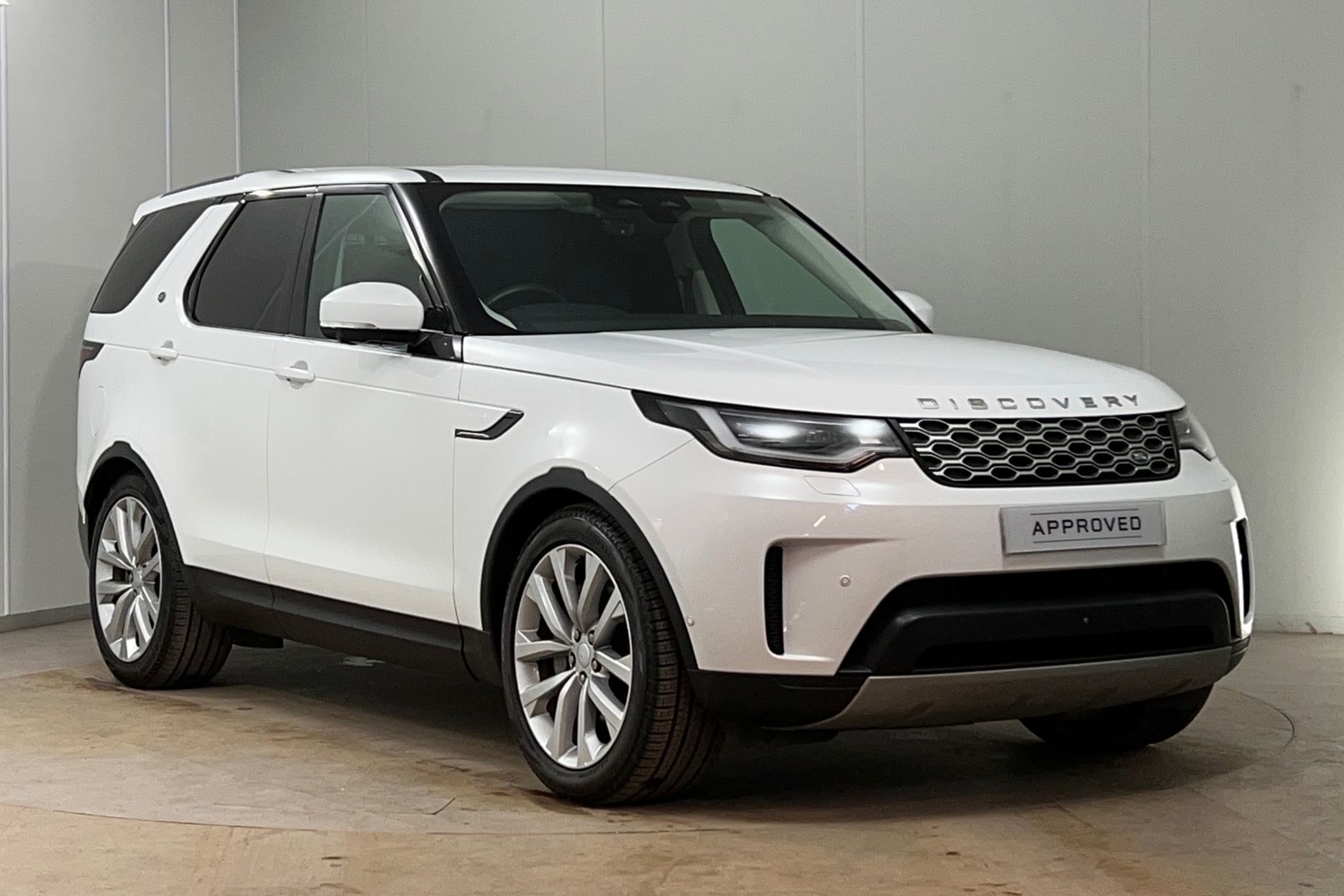 Main listing image - Land Rover Discovery