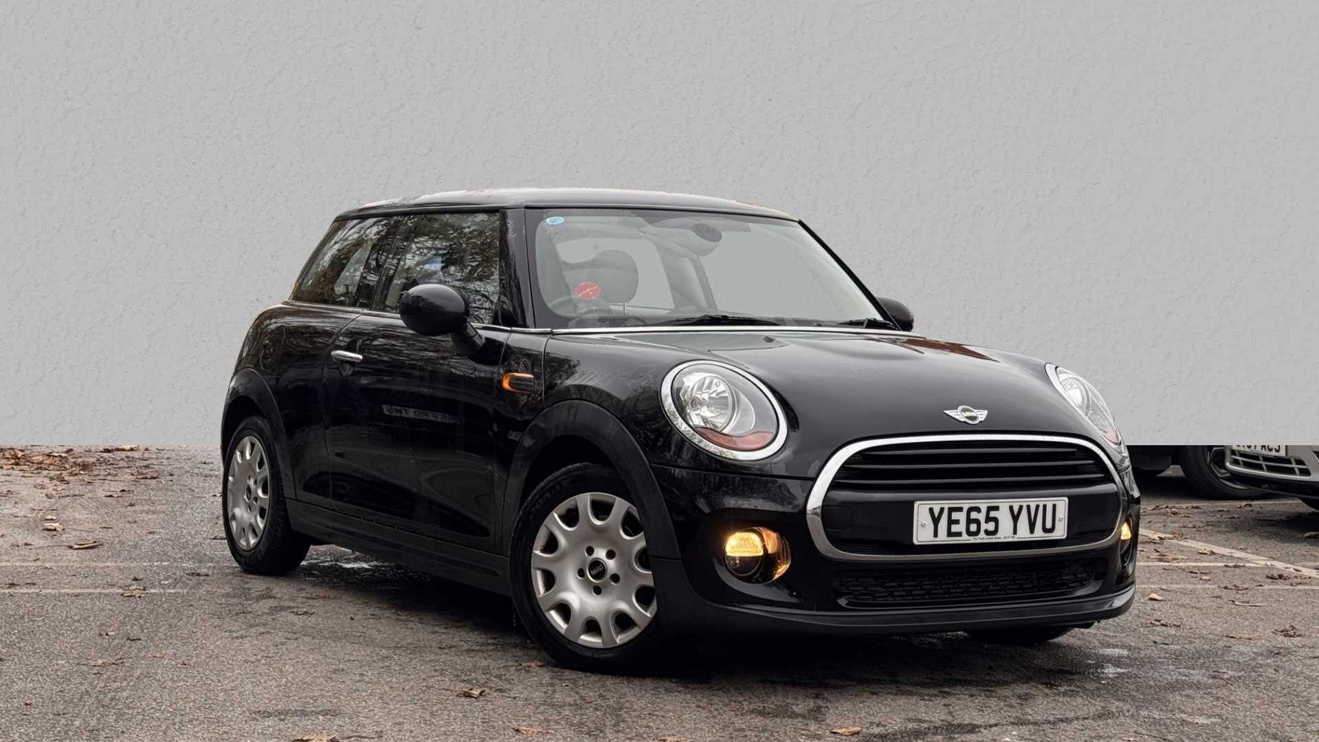 Main listing image - MINI Hatchback