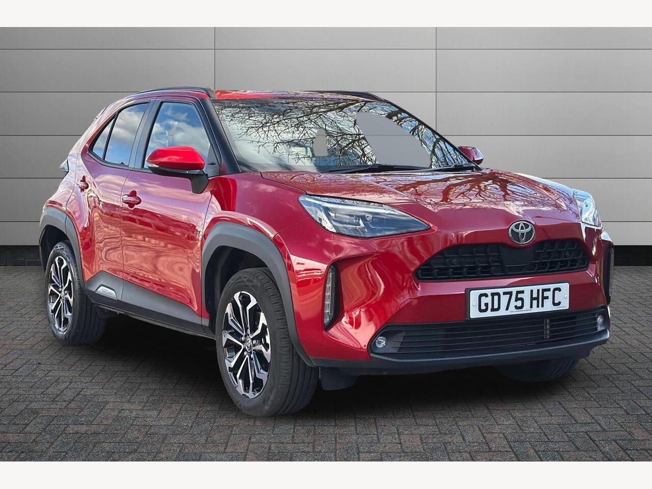 Main listing image - Toyota Yaris Cross