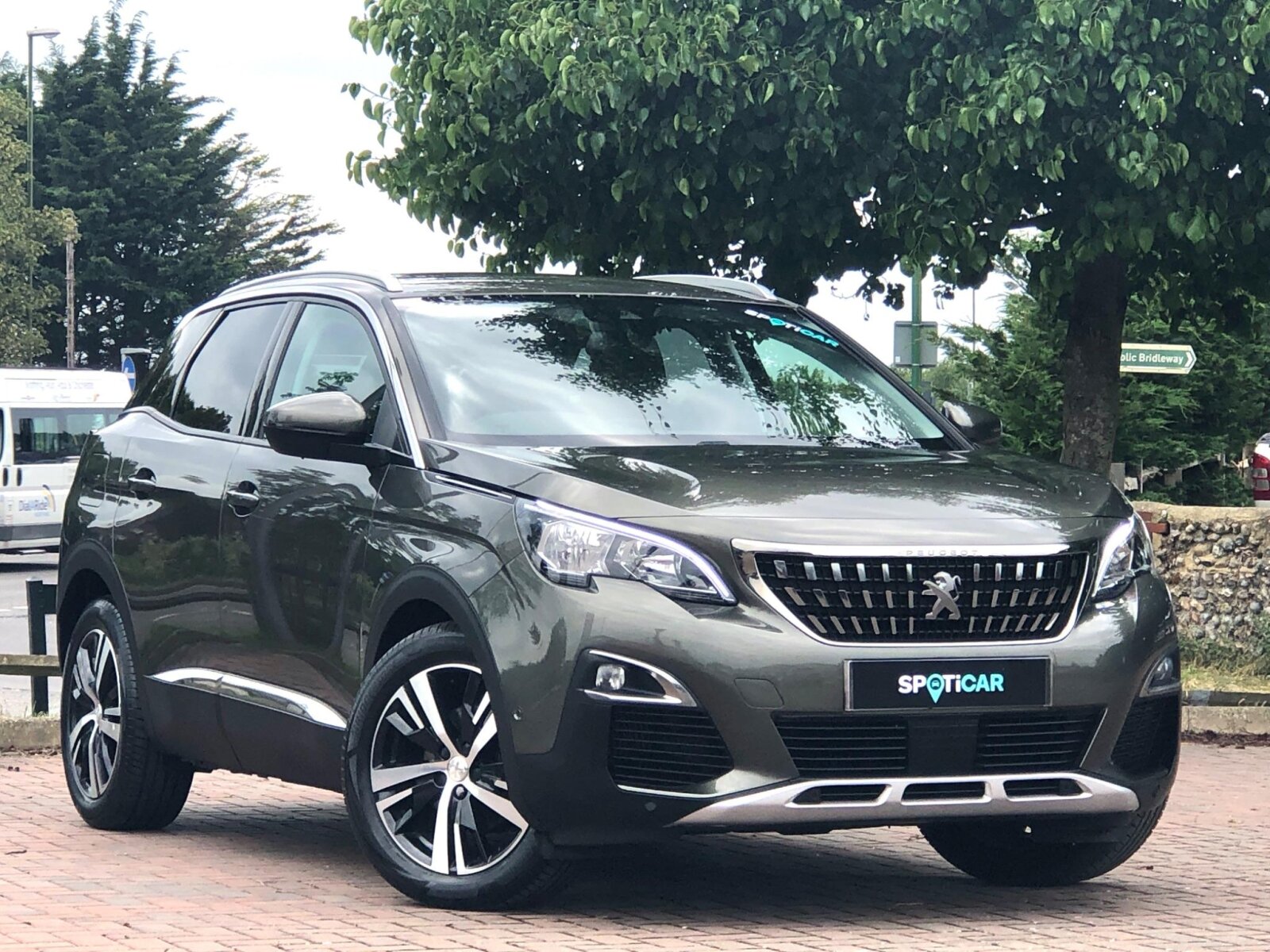 Main listing image - Peugeot 3008