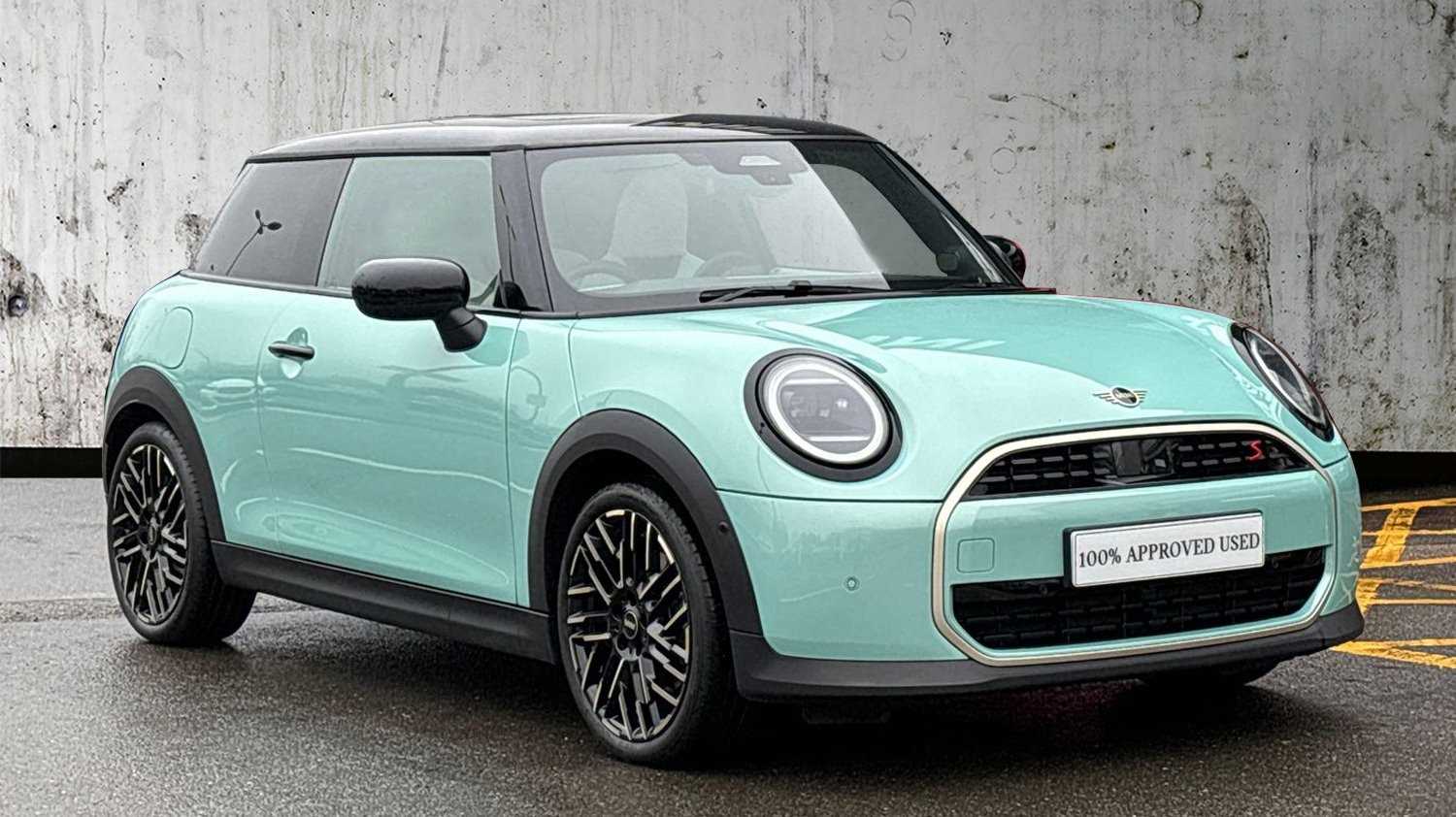 Main listing image - MINI Hatchback