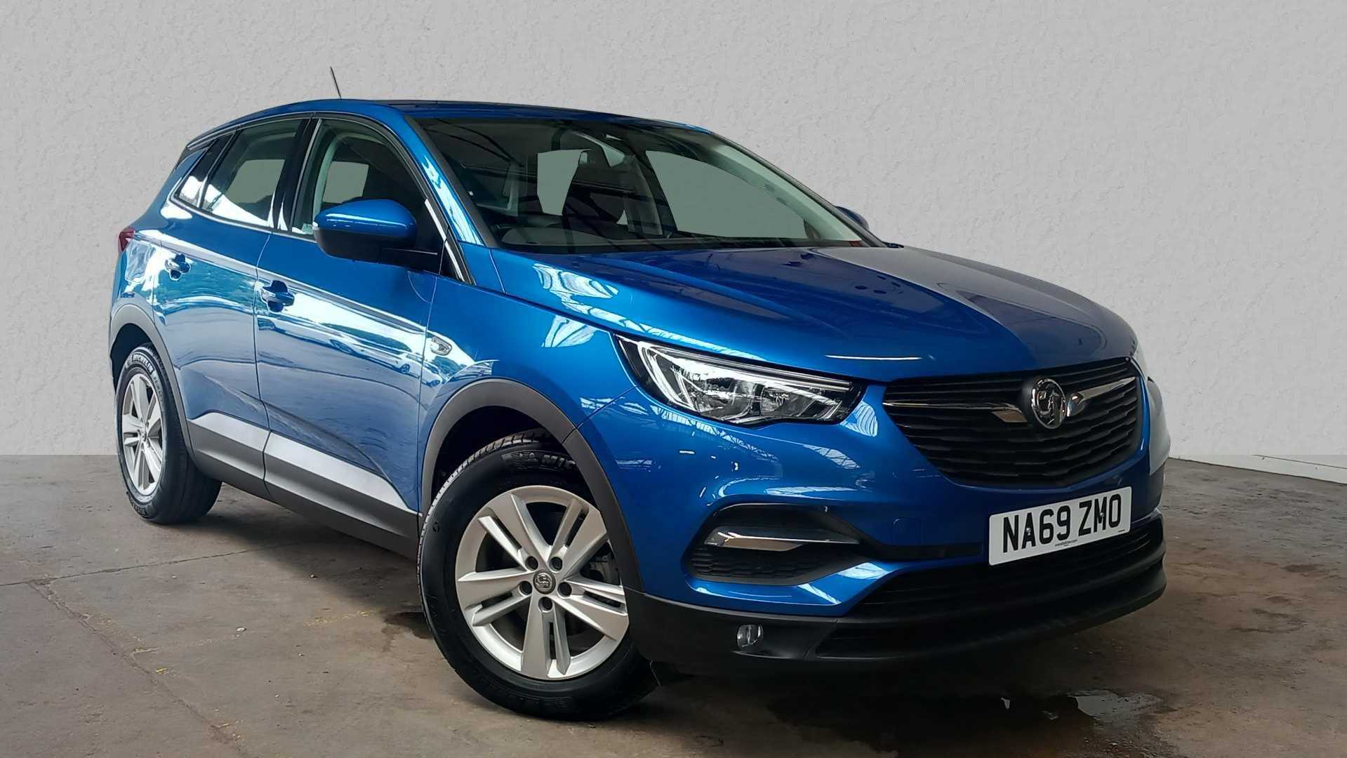 Main listing image - Vauxhall Grandland X