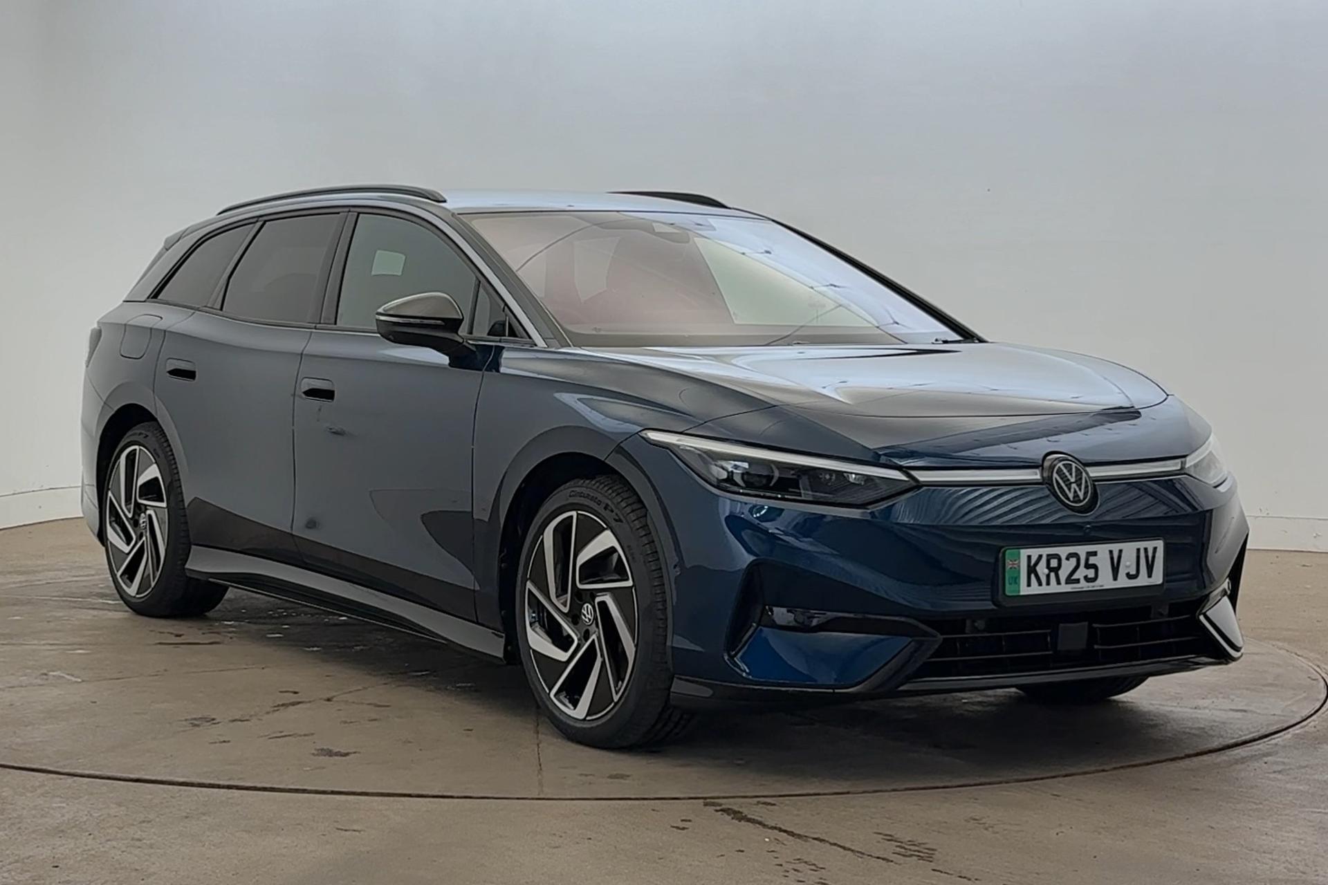 Main listing image - Volkswagen ID.7