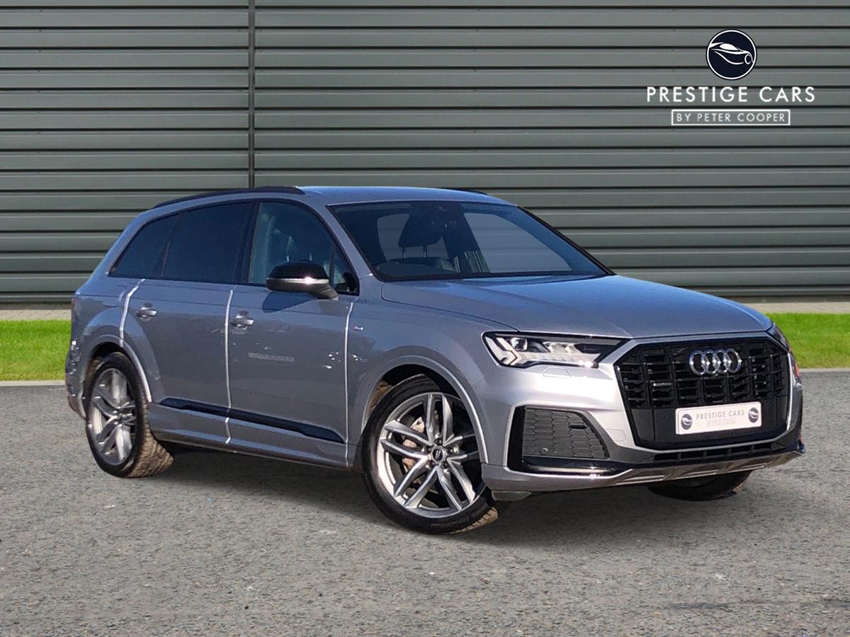 Main listing image - Audi Q7