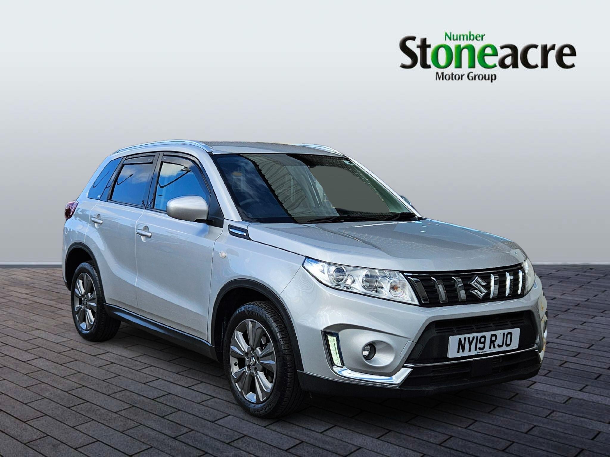 Main listing image - Suzuki Vitara