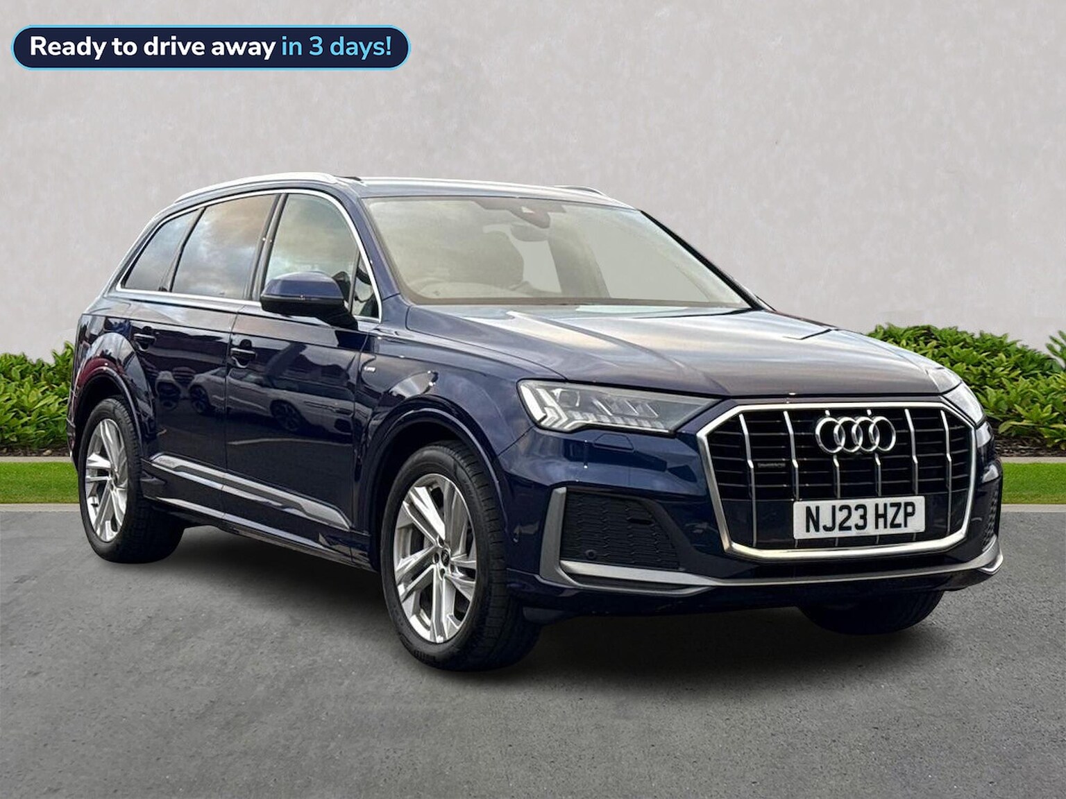 Main listing image - Audi Q7