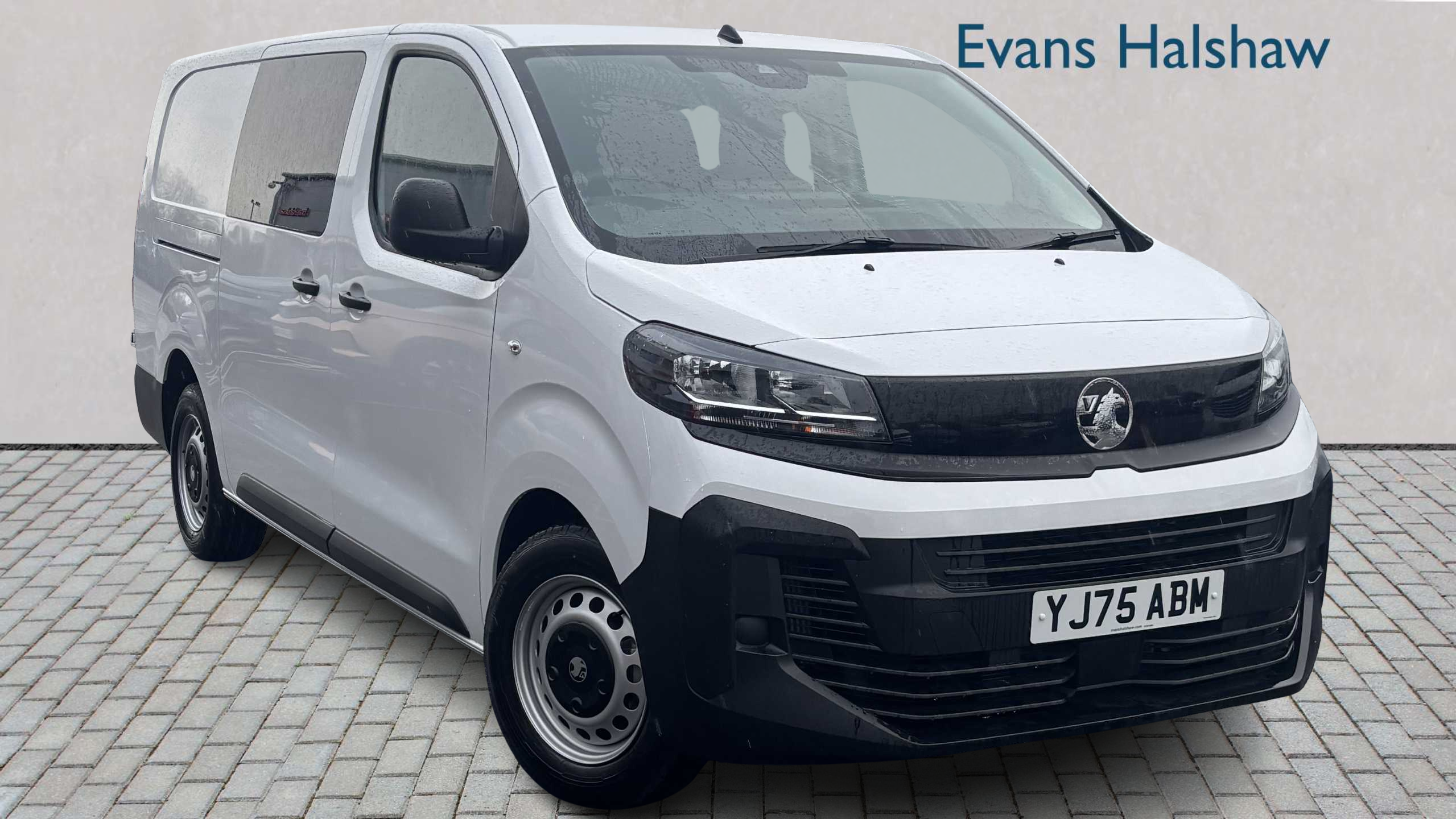 Main listing image - Vauxhall Vivaro