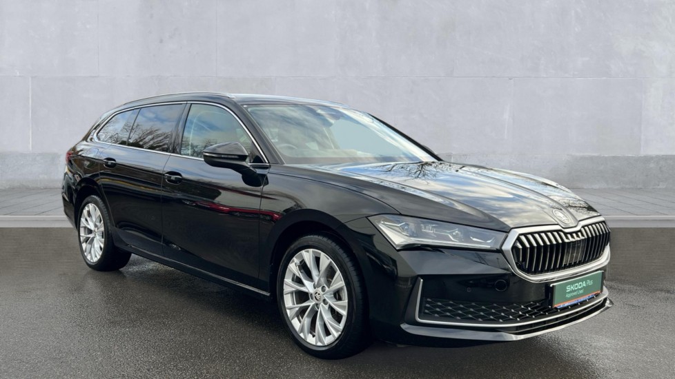 Main listing image - Skoda Superb Estate