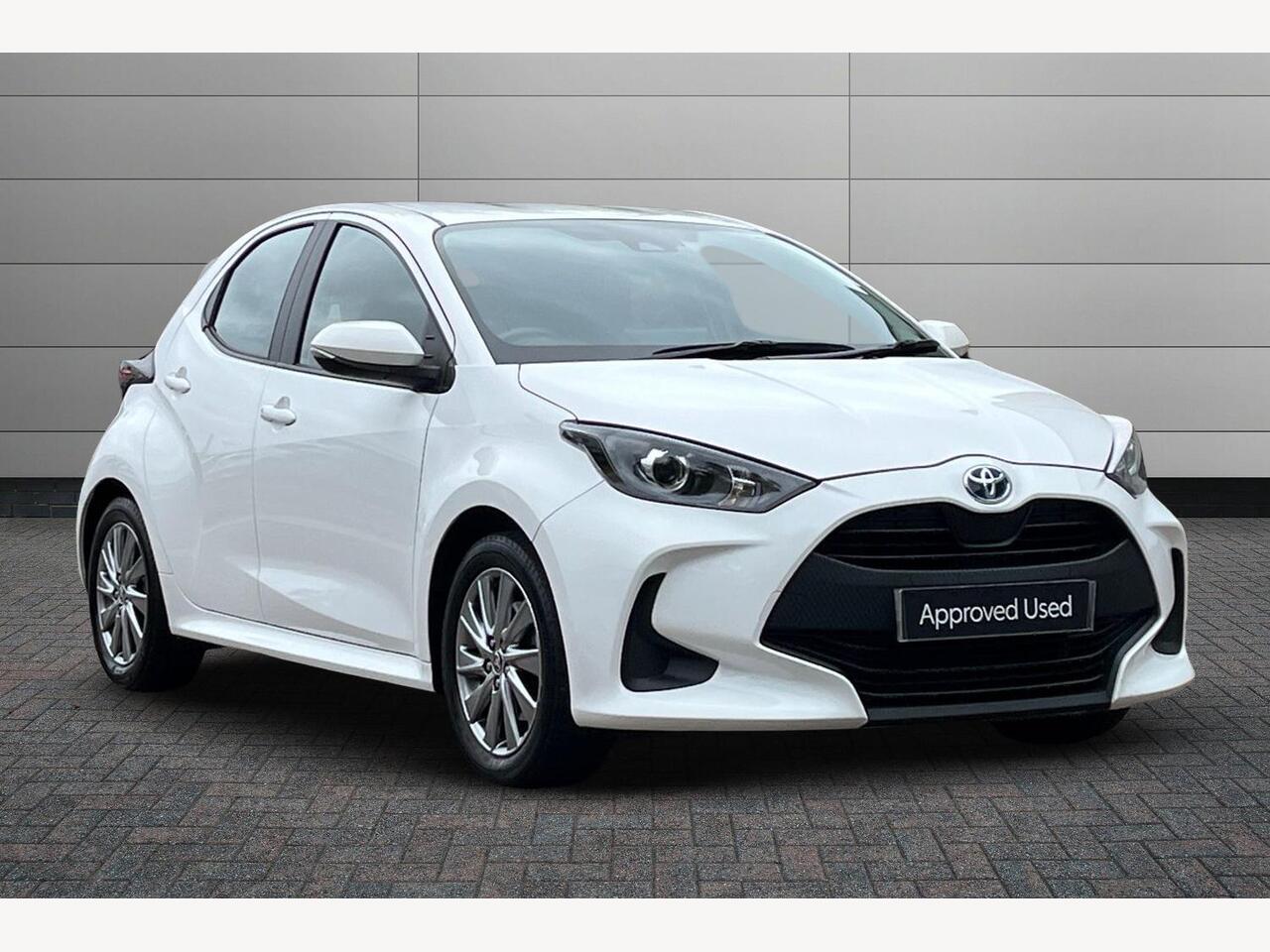 Main listing image - Toyota Yaris