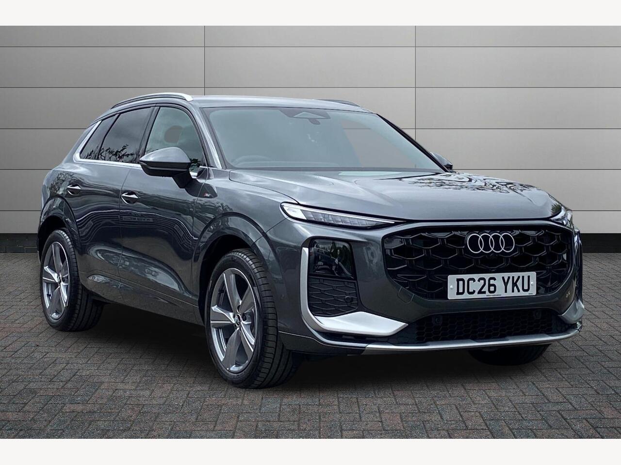 Main listing image - Audi Q3