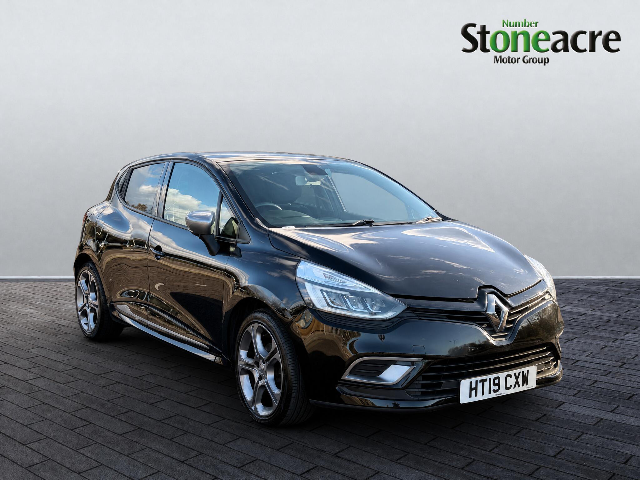 Main listing image - Renault Clio