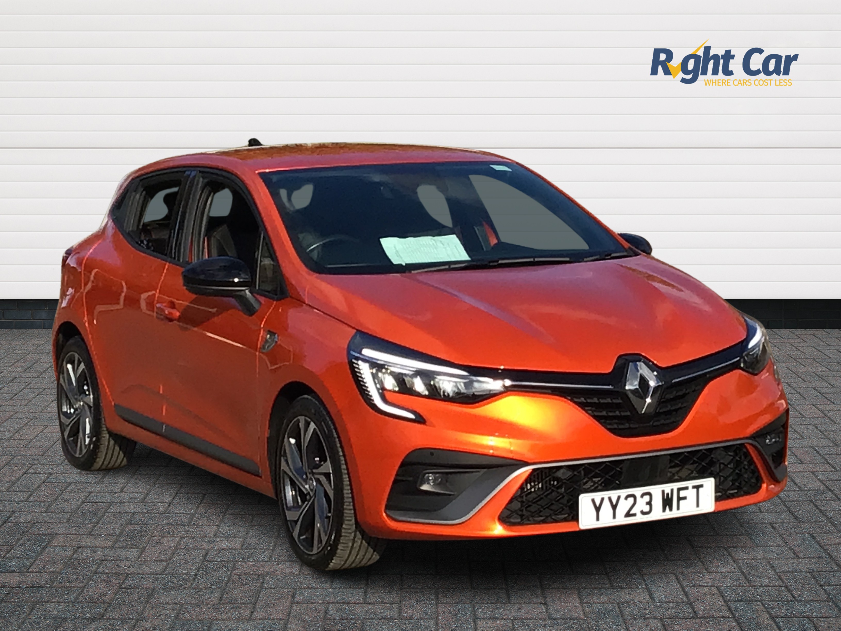 Main listing image - Renault Clio