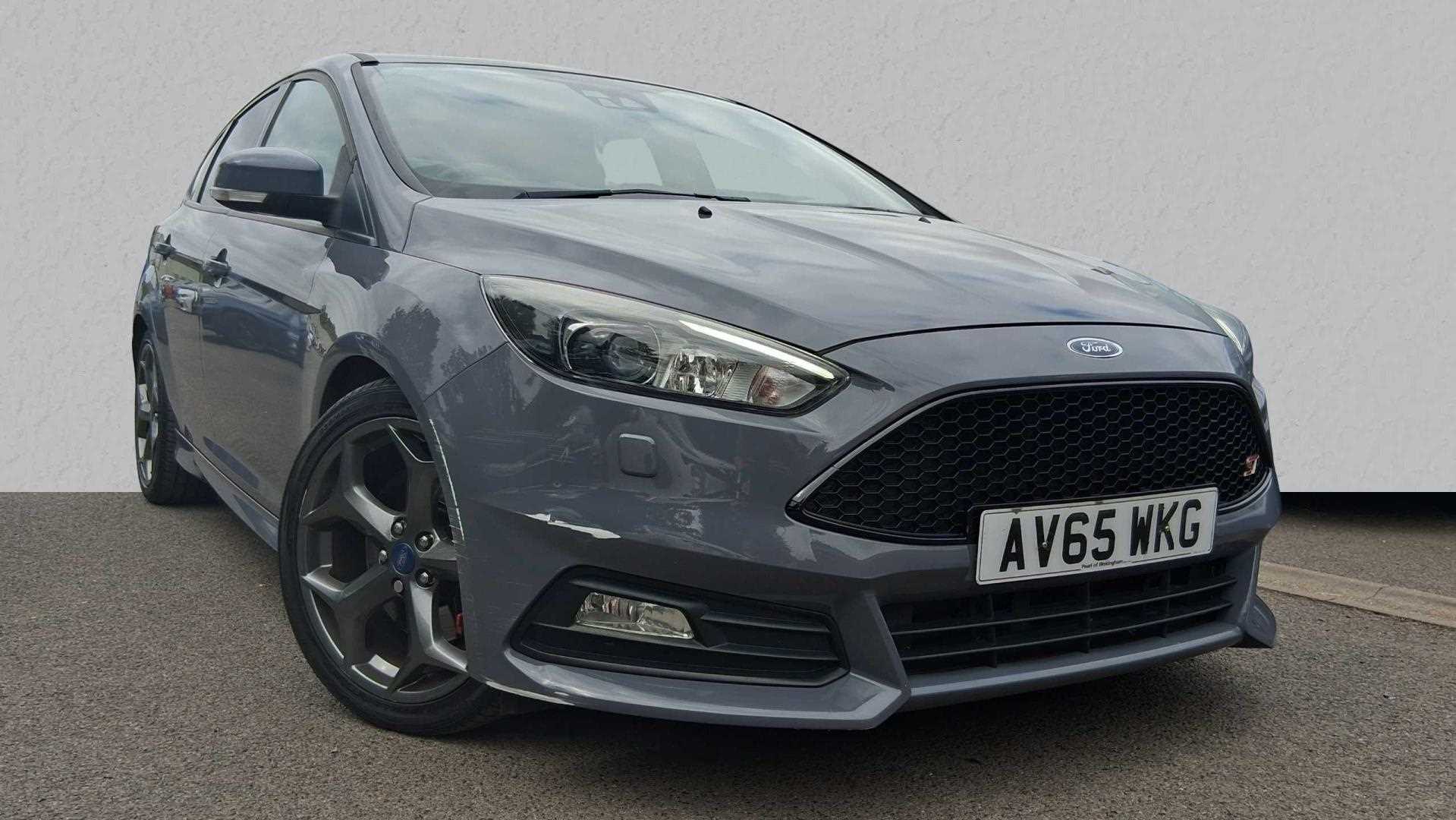 Main listing image - Ford Focus ST