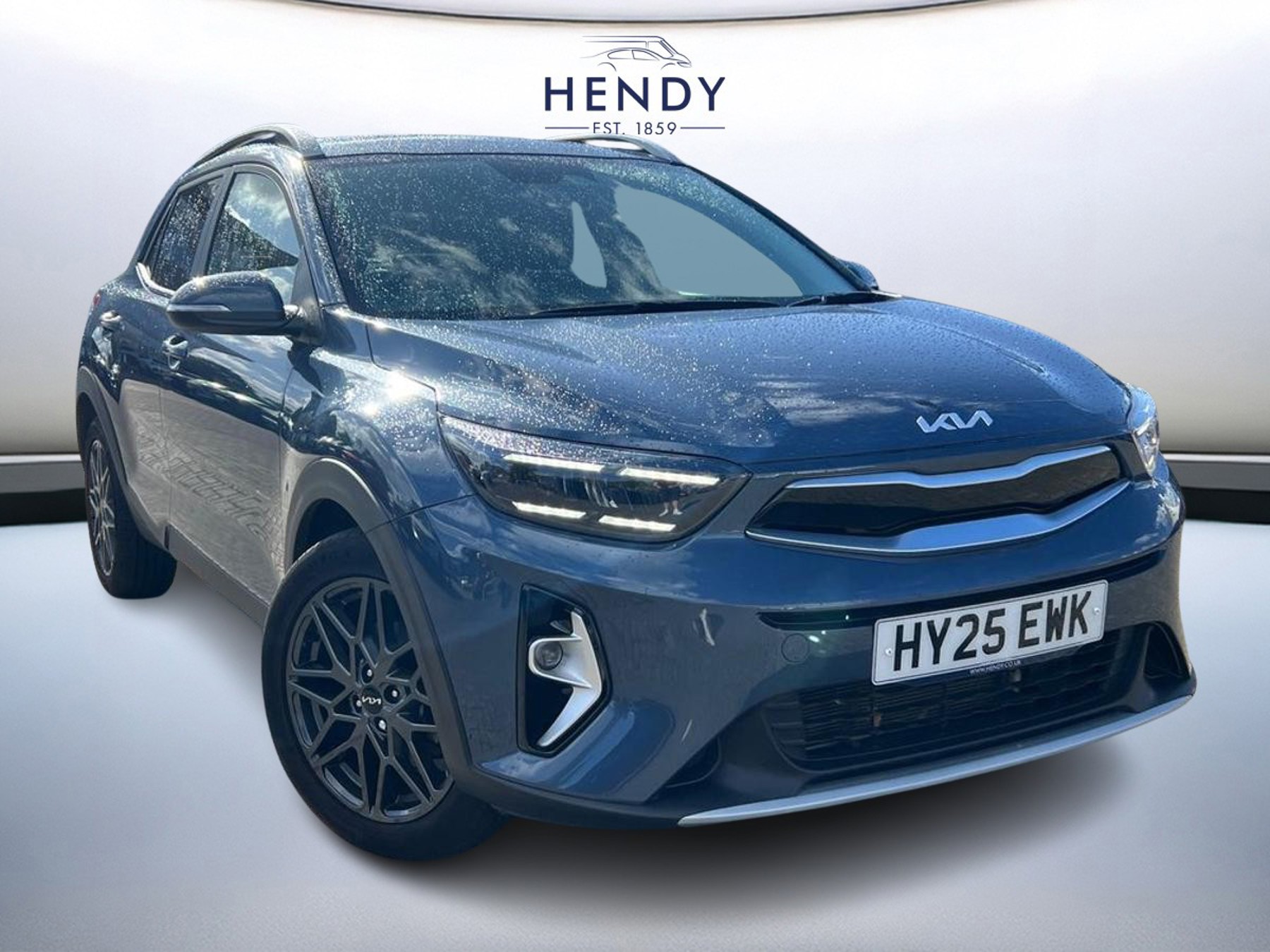 Main listing image - Kia Stonic
