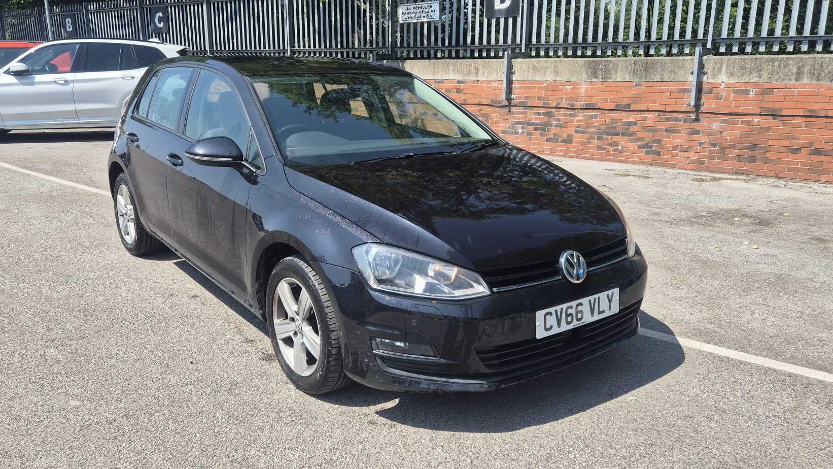 Main listing image - Volkswagen Golf