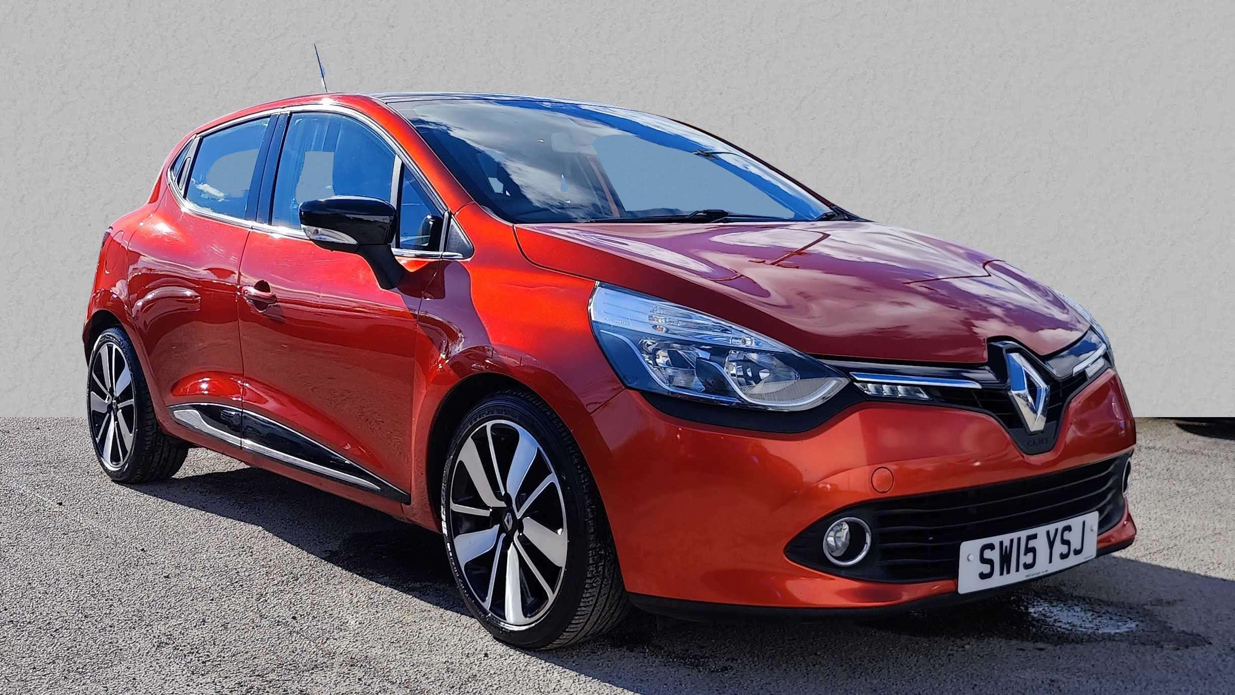 Main listing image - Renault Clio