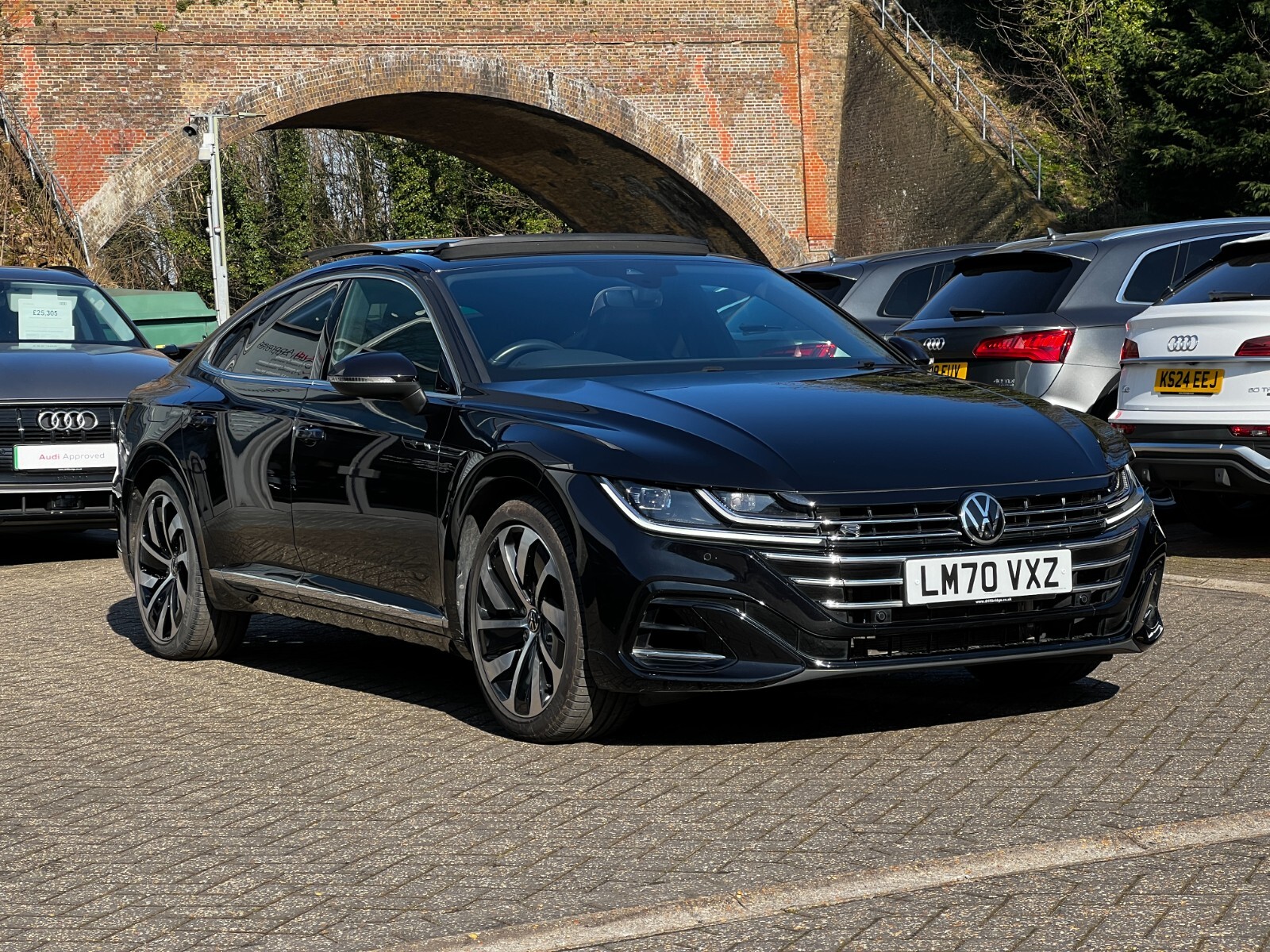 Main listing image - Volkswagen Arteon