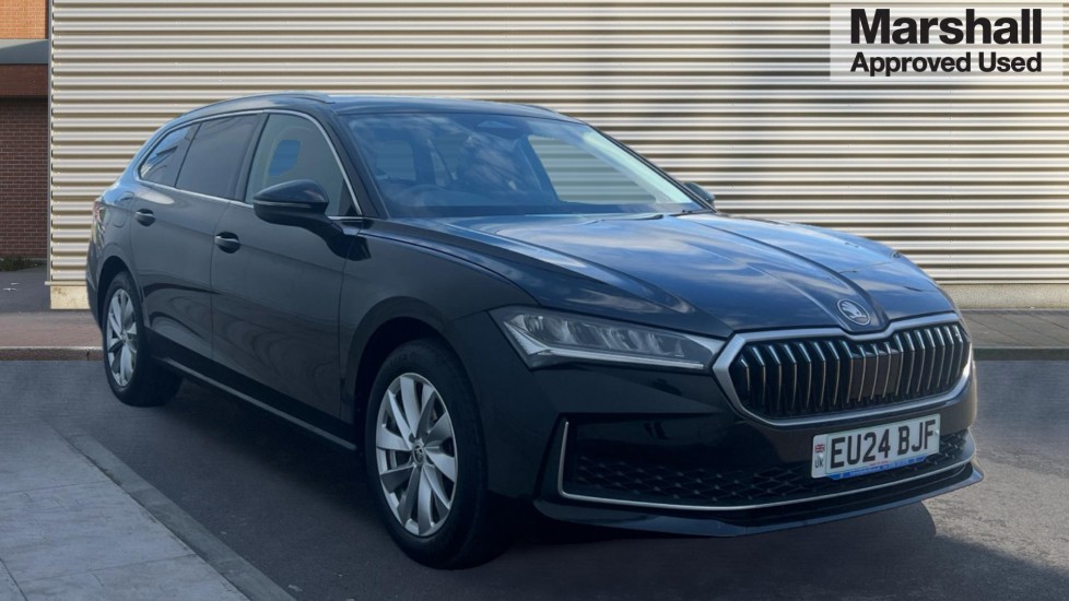 Main listing image - Skoda Superb Estate