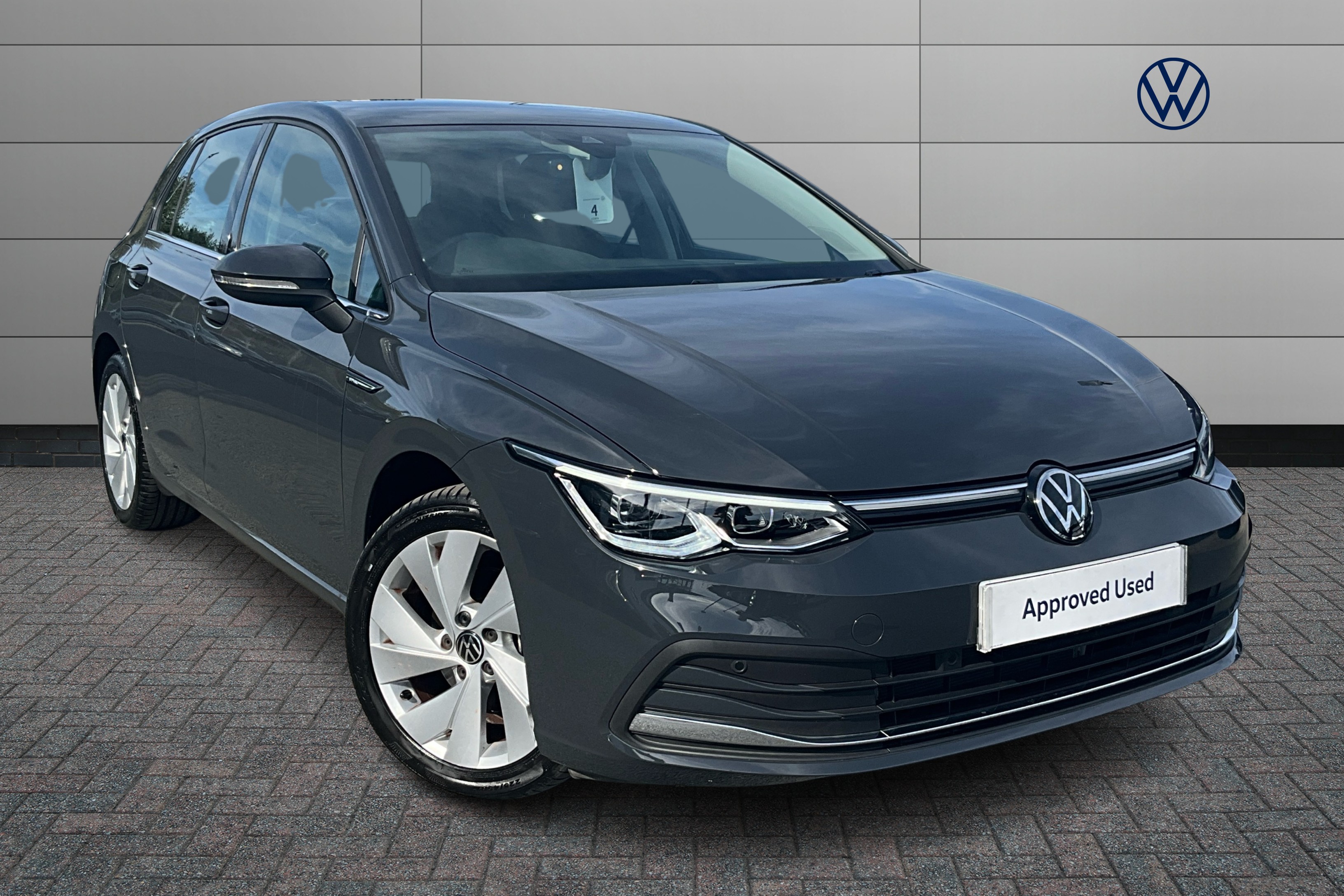 Main listing image - Volkswagen Golf