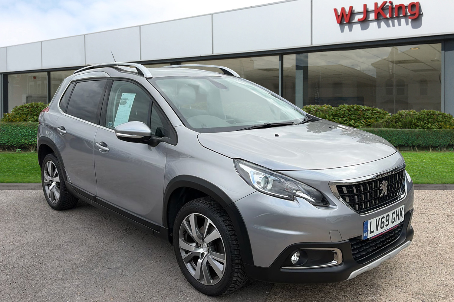 Main listing image - Peugeot 2008