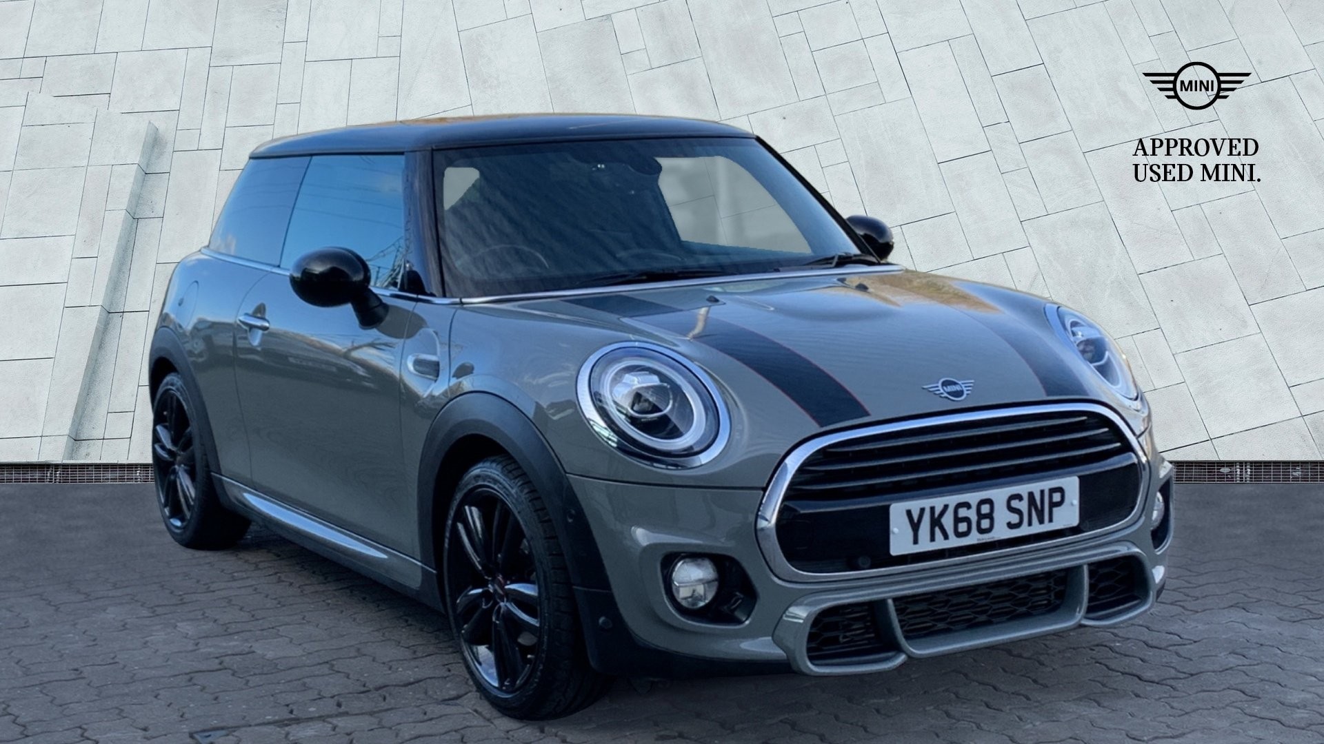 Main listing image - MINI Hatchback