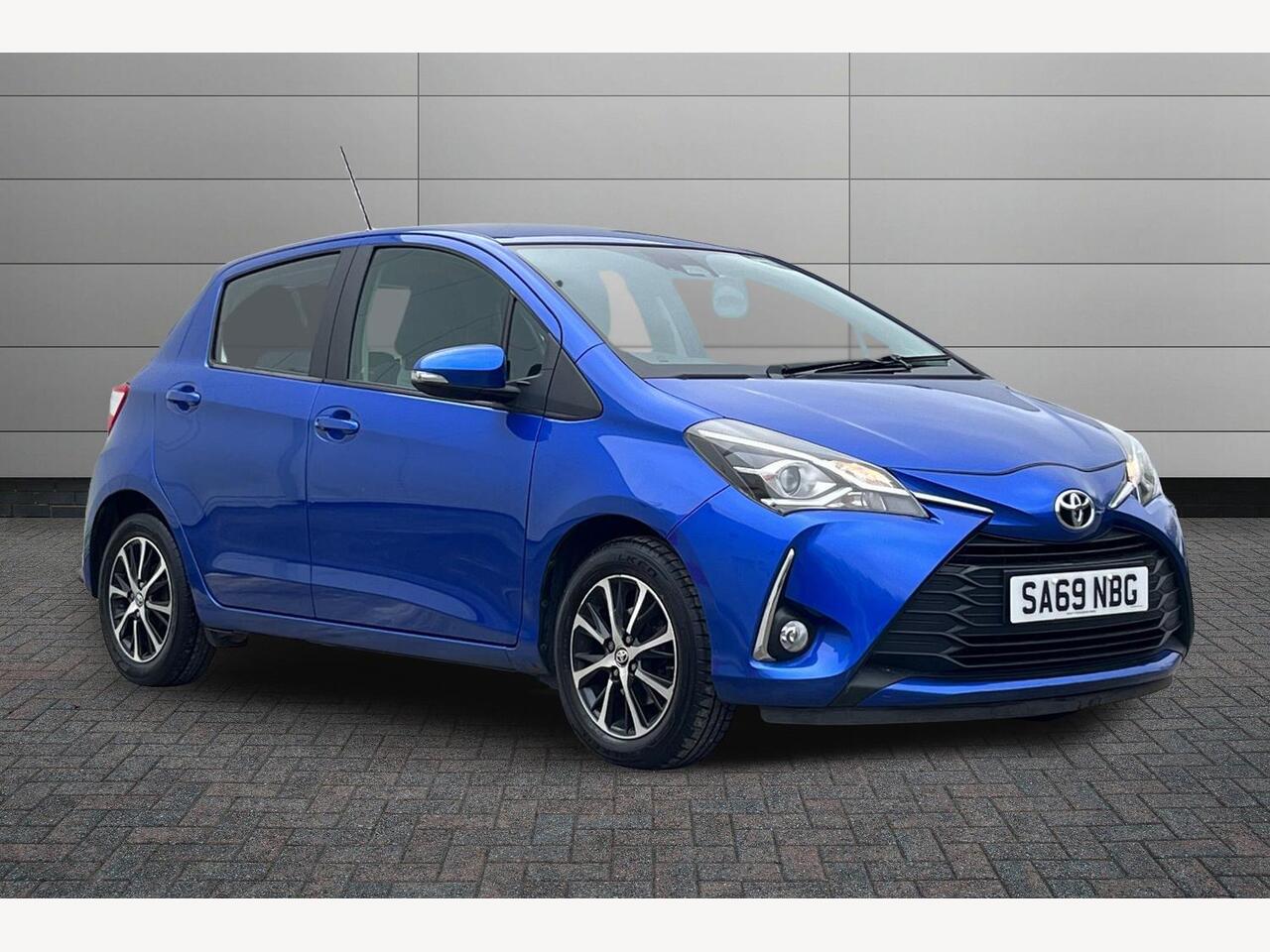 Main listing image - Toyota Yaris