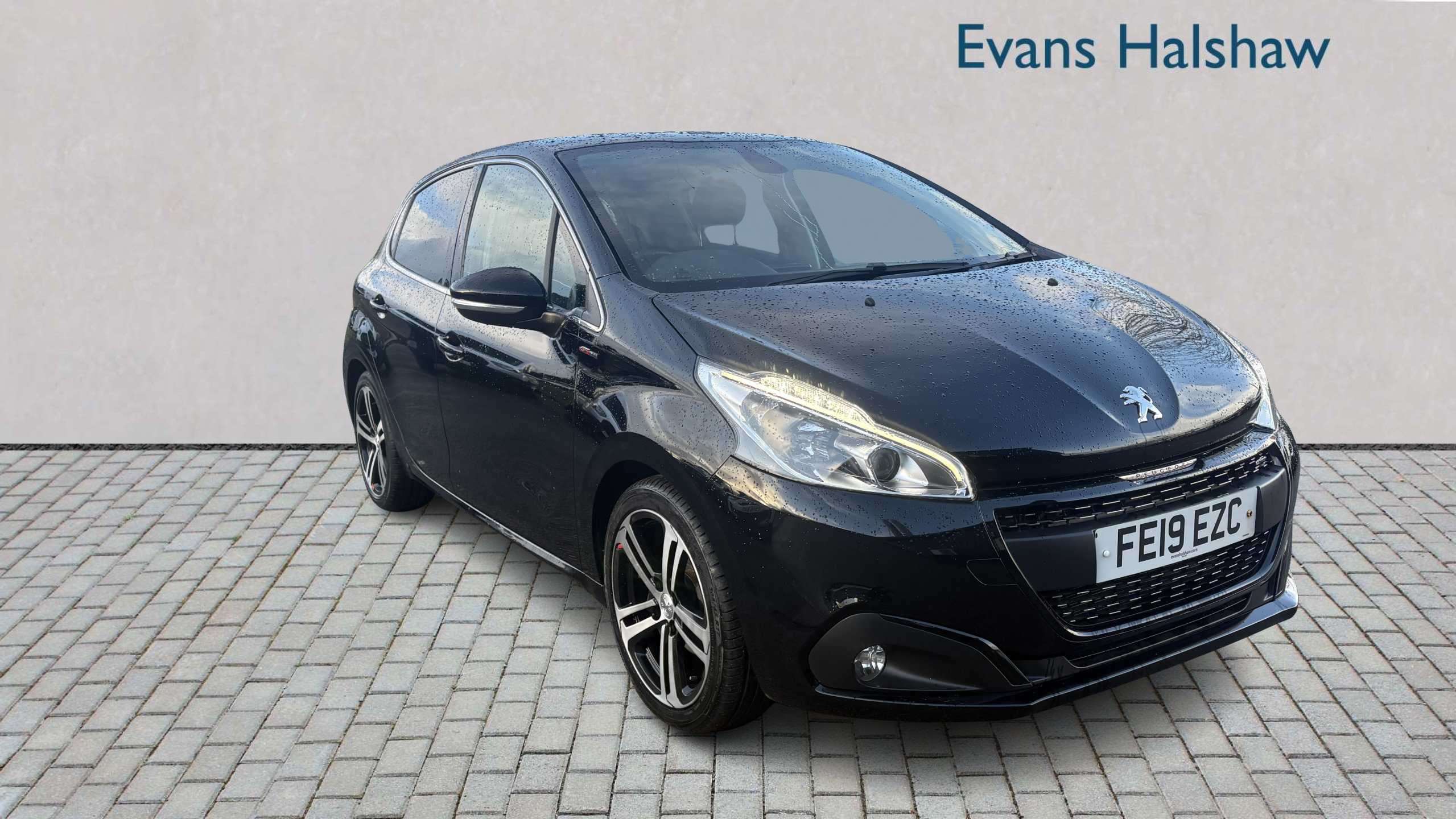 Main listing image - Peugeot 208