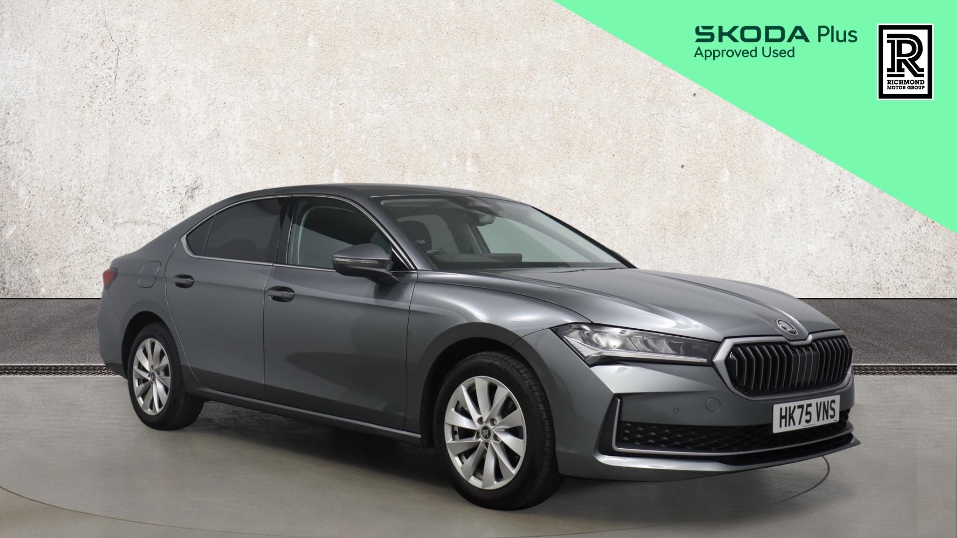 Main listing image - Skoda Superb