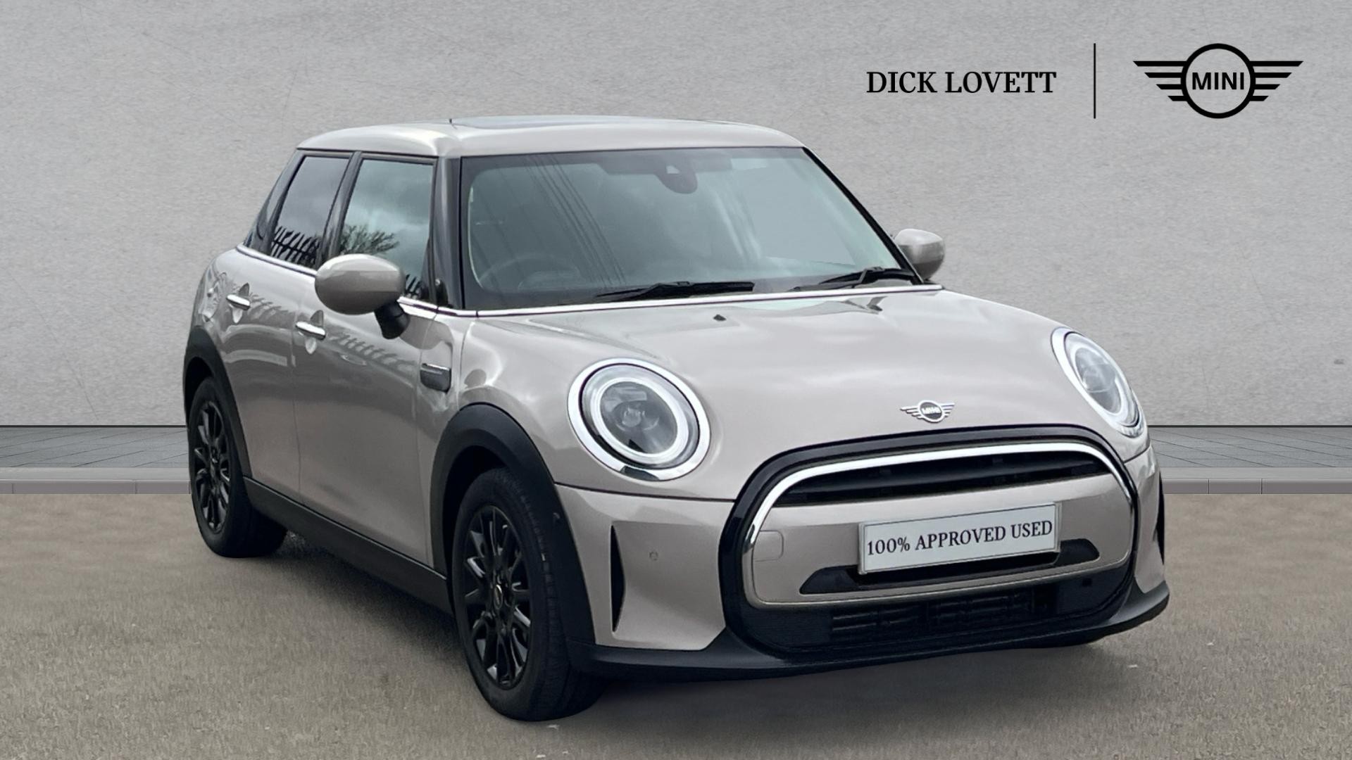 Main listing image - MINI Hatchback 5dr