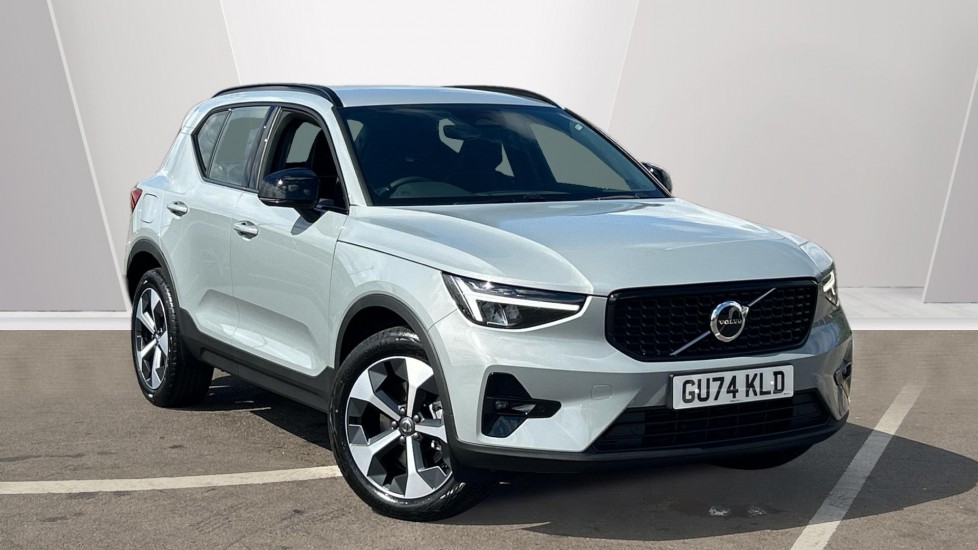 Main listing image - Volvo XC40