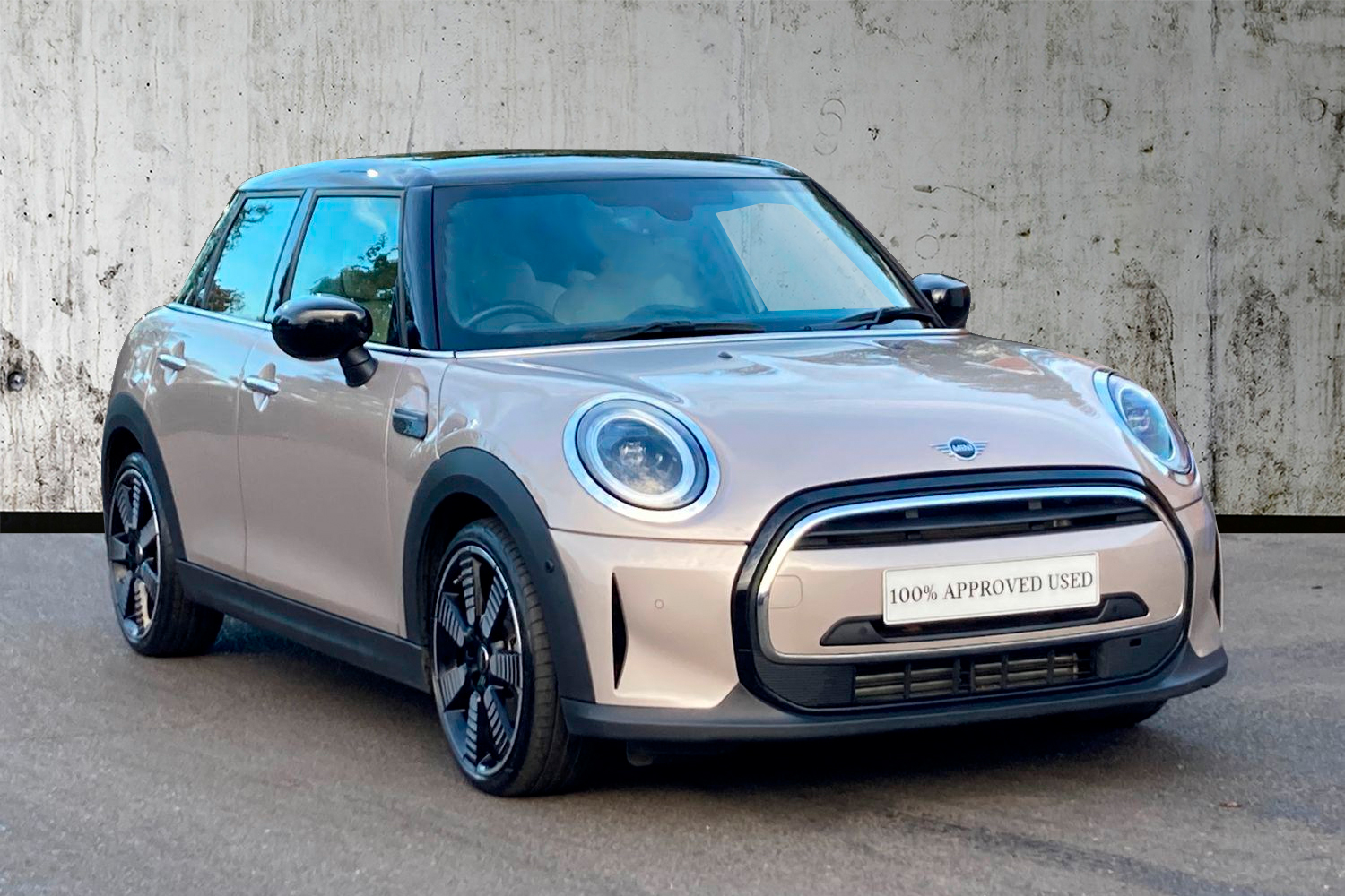 Main listing image - MINI Hatchback 5dr