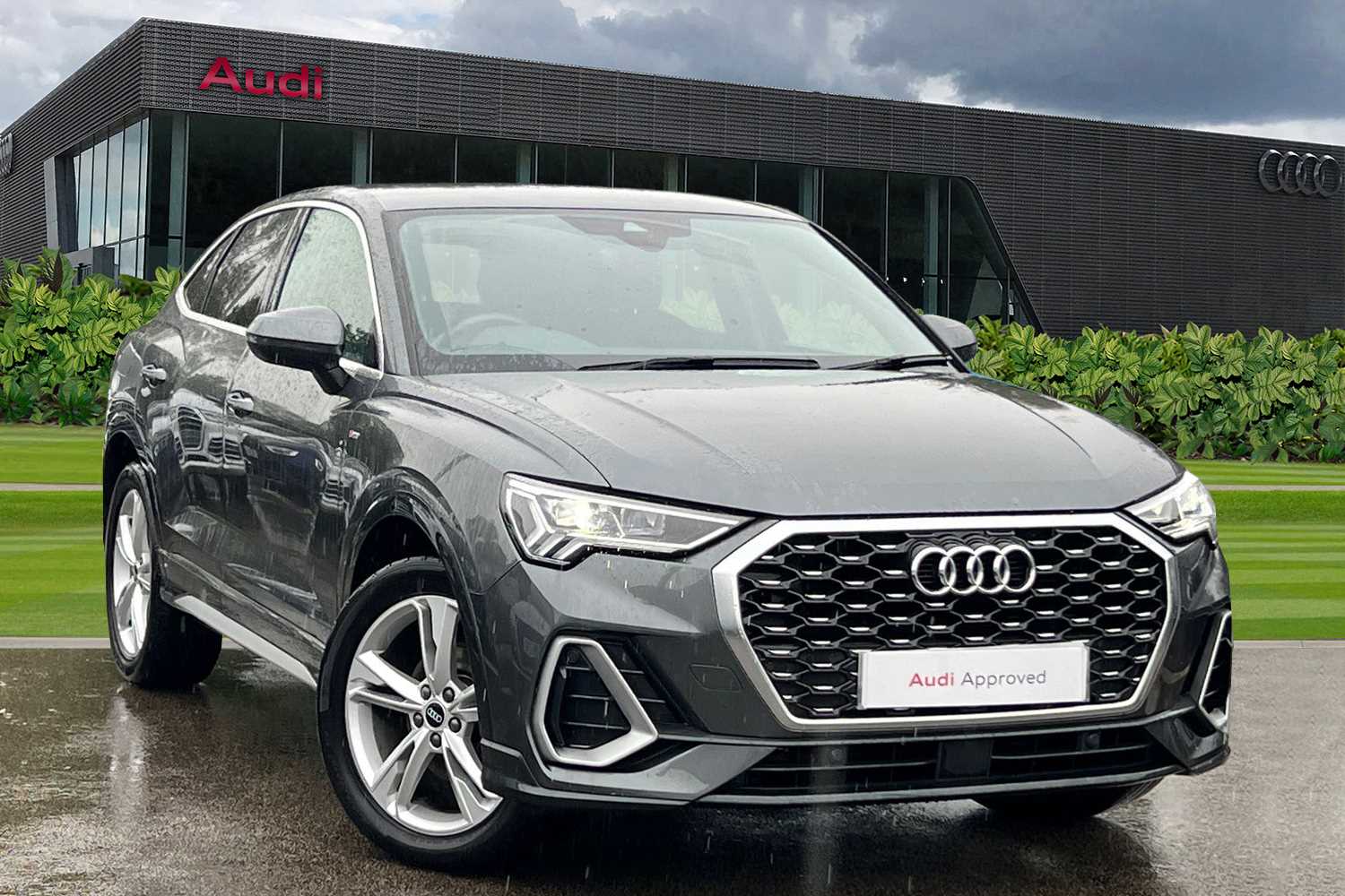 Main listing image - Audi Q3