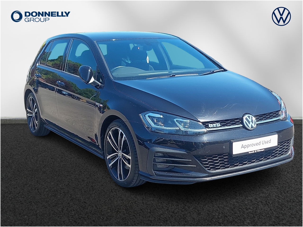 Main listing image - Volkswagen Golf