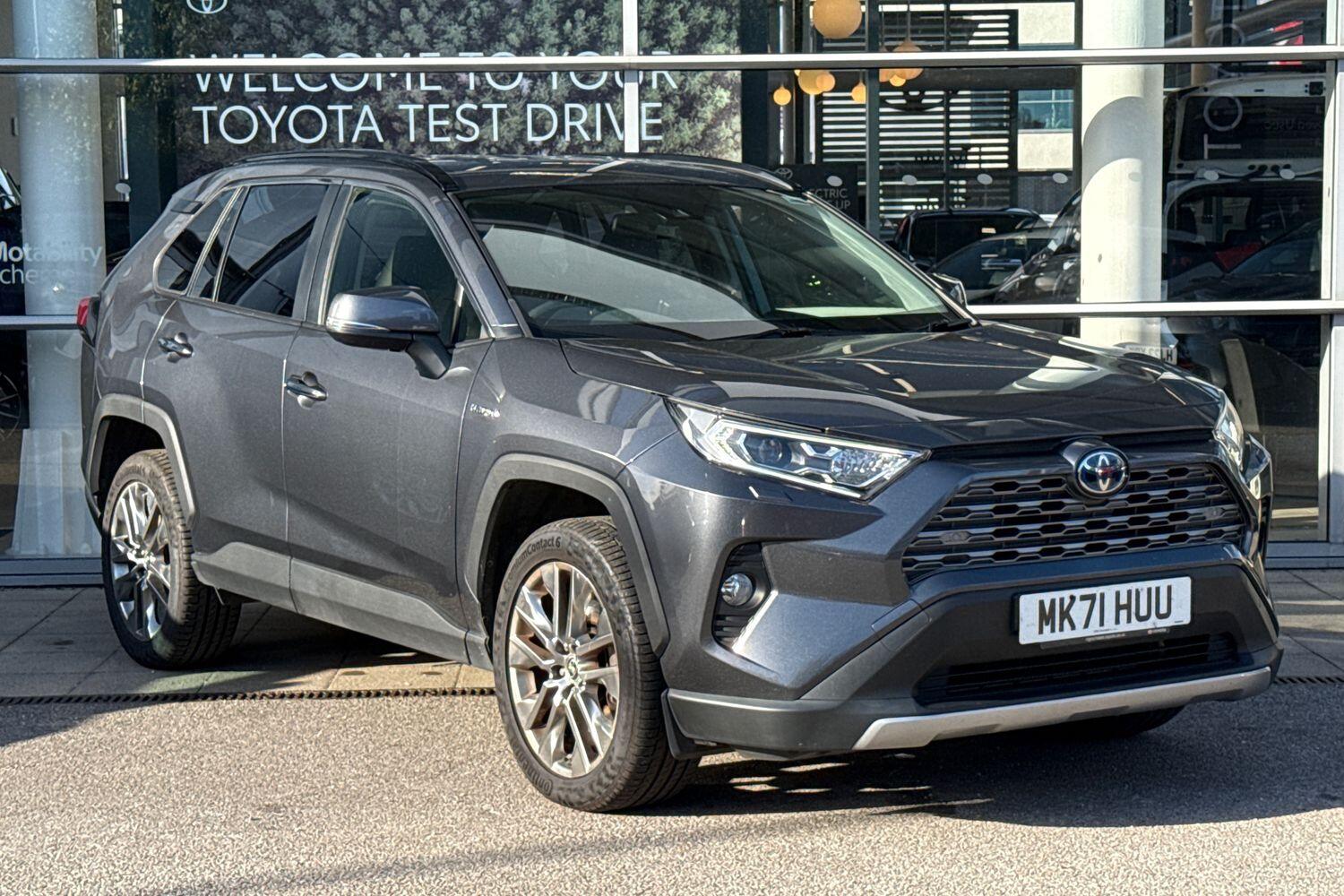Main listing image - Toyota RAV4