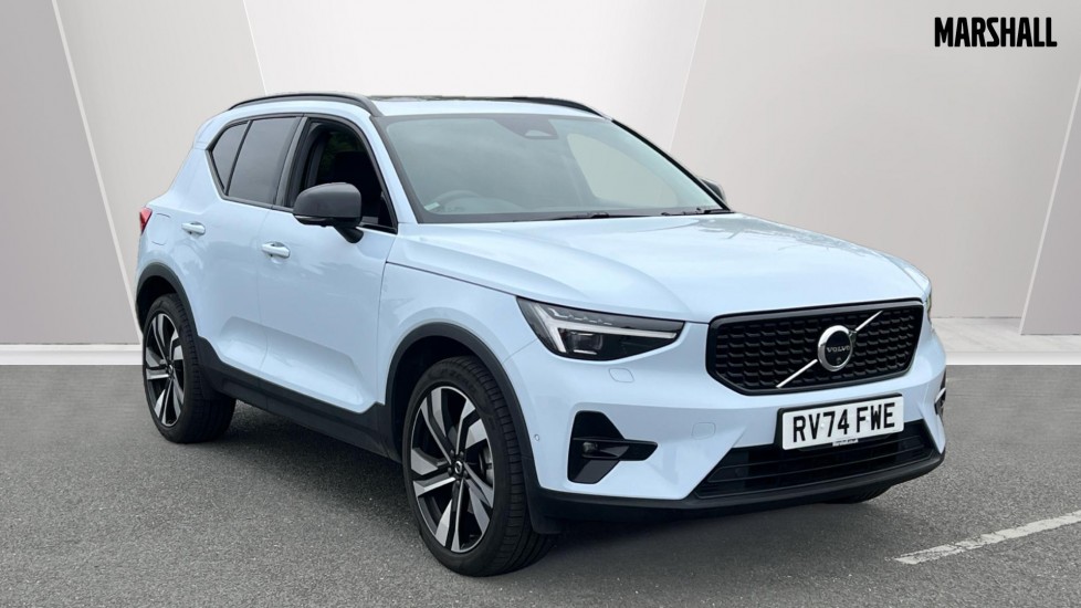 Main listing image - Volvo XC40