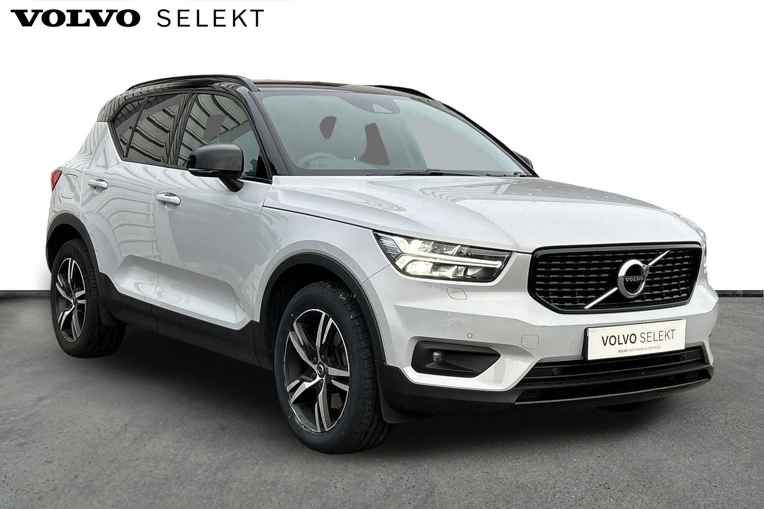 Main listing image - Volvo XC40