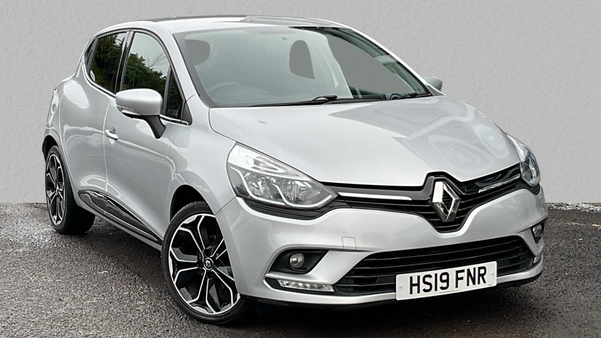 Main listing image - Renault Clio