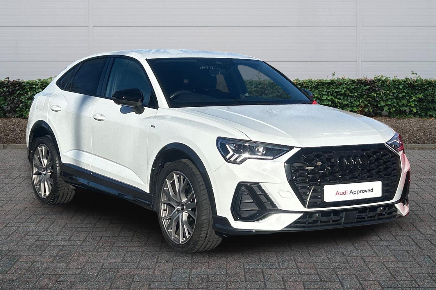Main listing image - Audi Q3