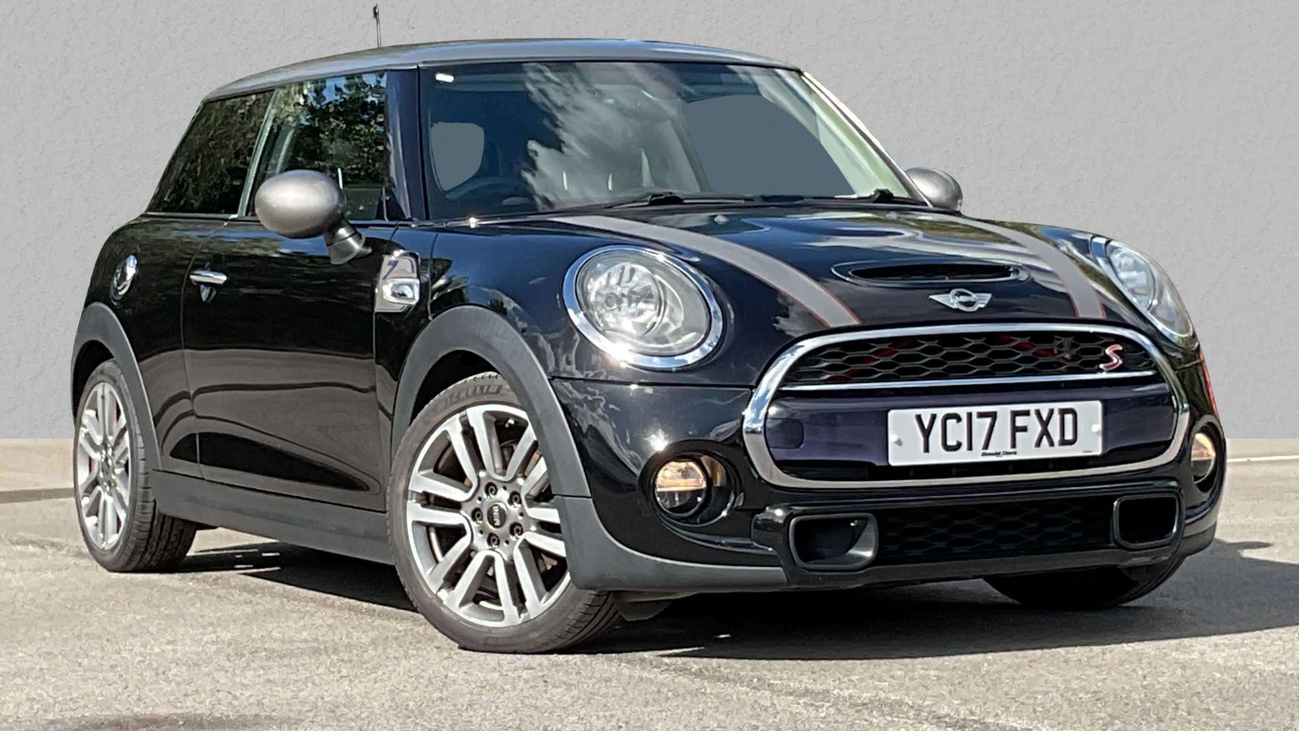 Main listing image - MINI Hatchback